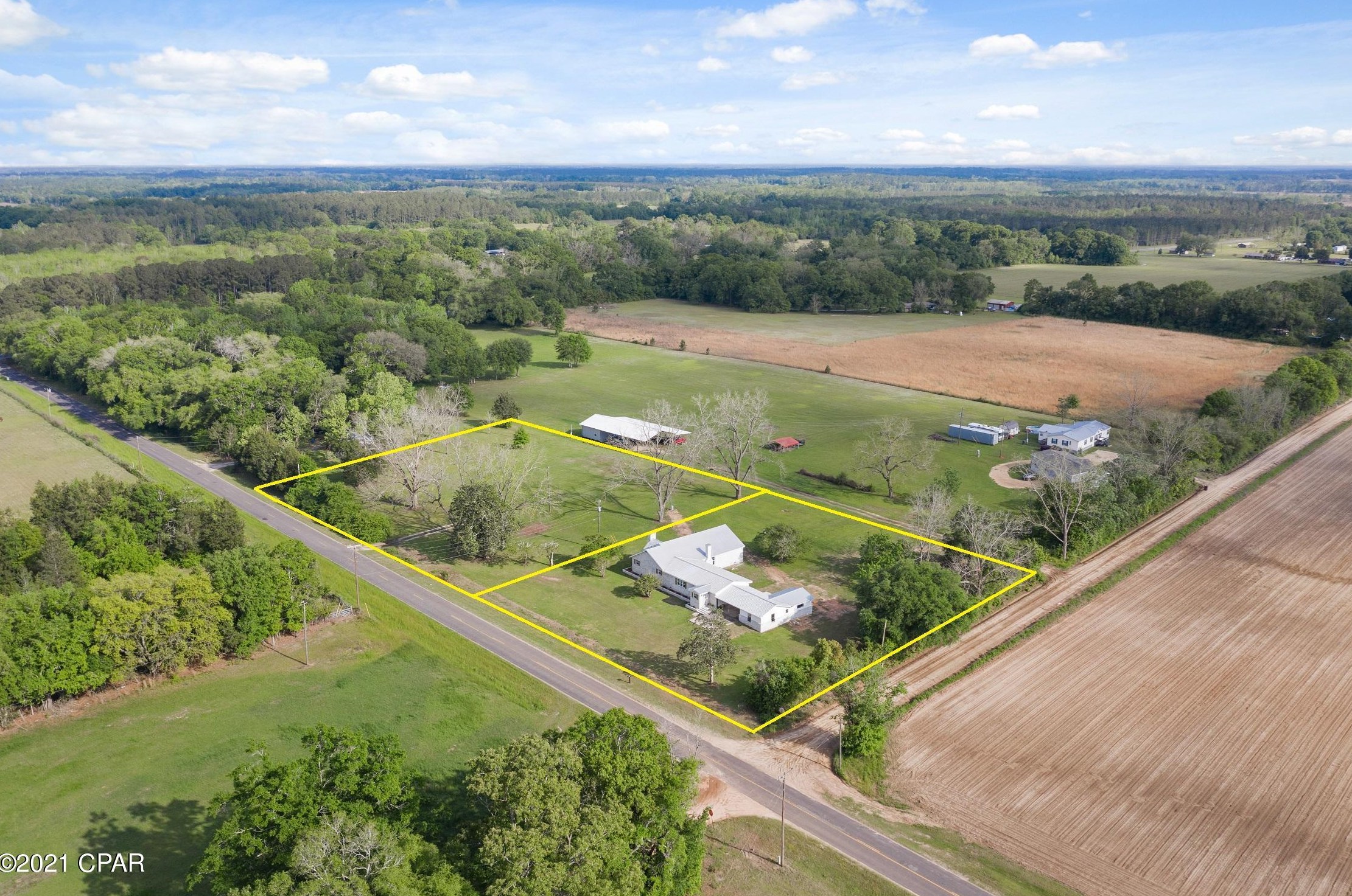 5032 Piano Rd, Graceville, FL 32440