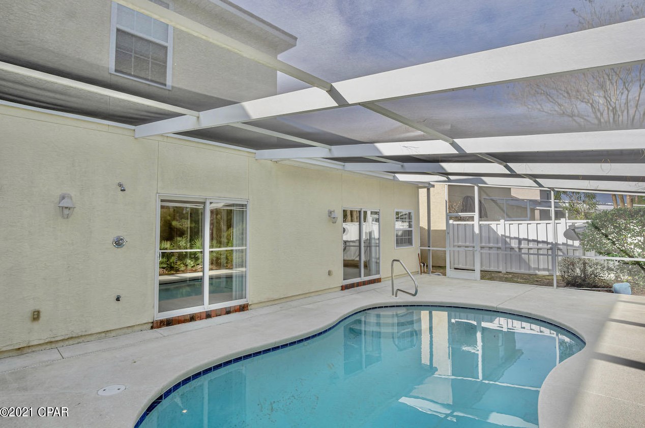 203 Tierra Verde Ln, Panama City, FL 32407-3816