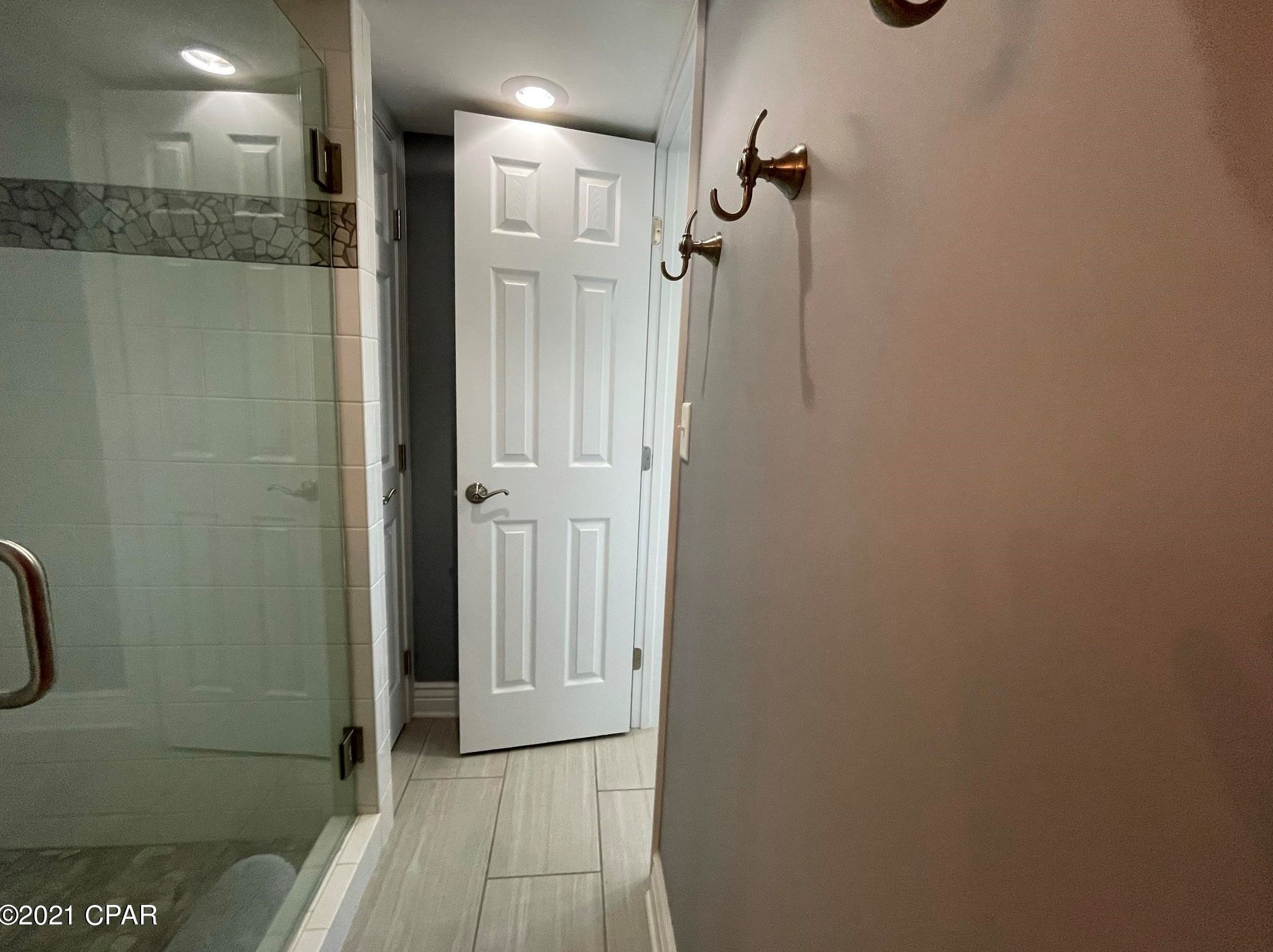 9850 Thomas Dr, Panama City FL  32408-4242 exterior