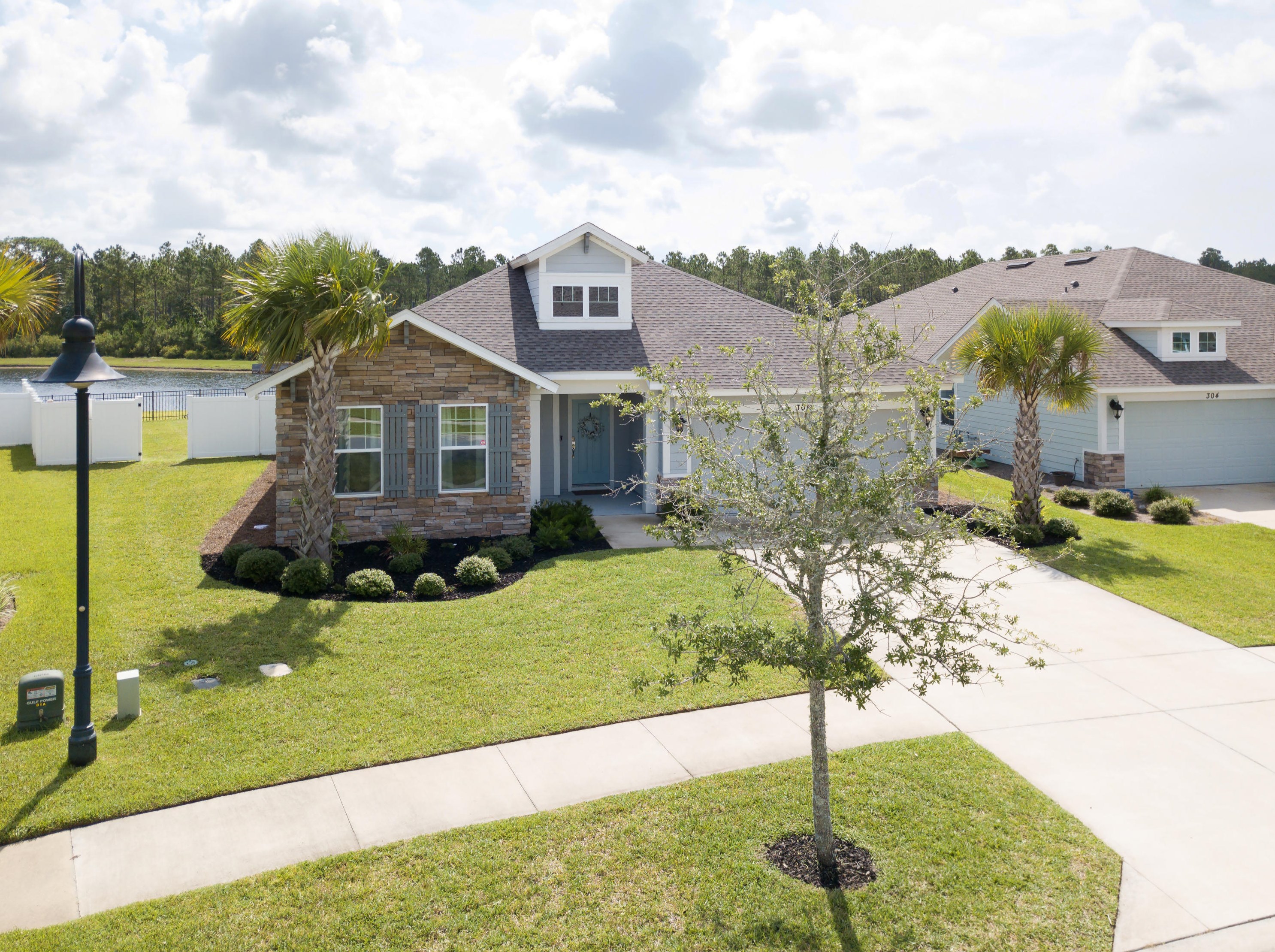 306 Johnson Bayou Dr, Panama City, FL 32407-2541
