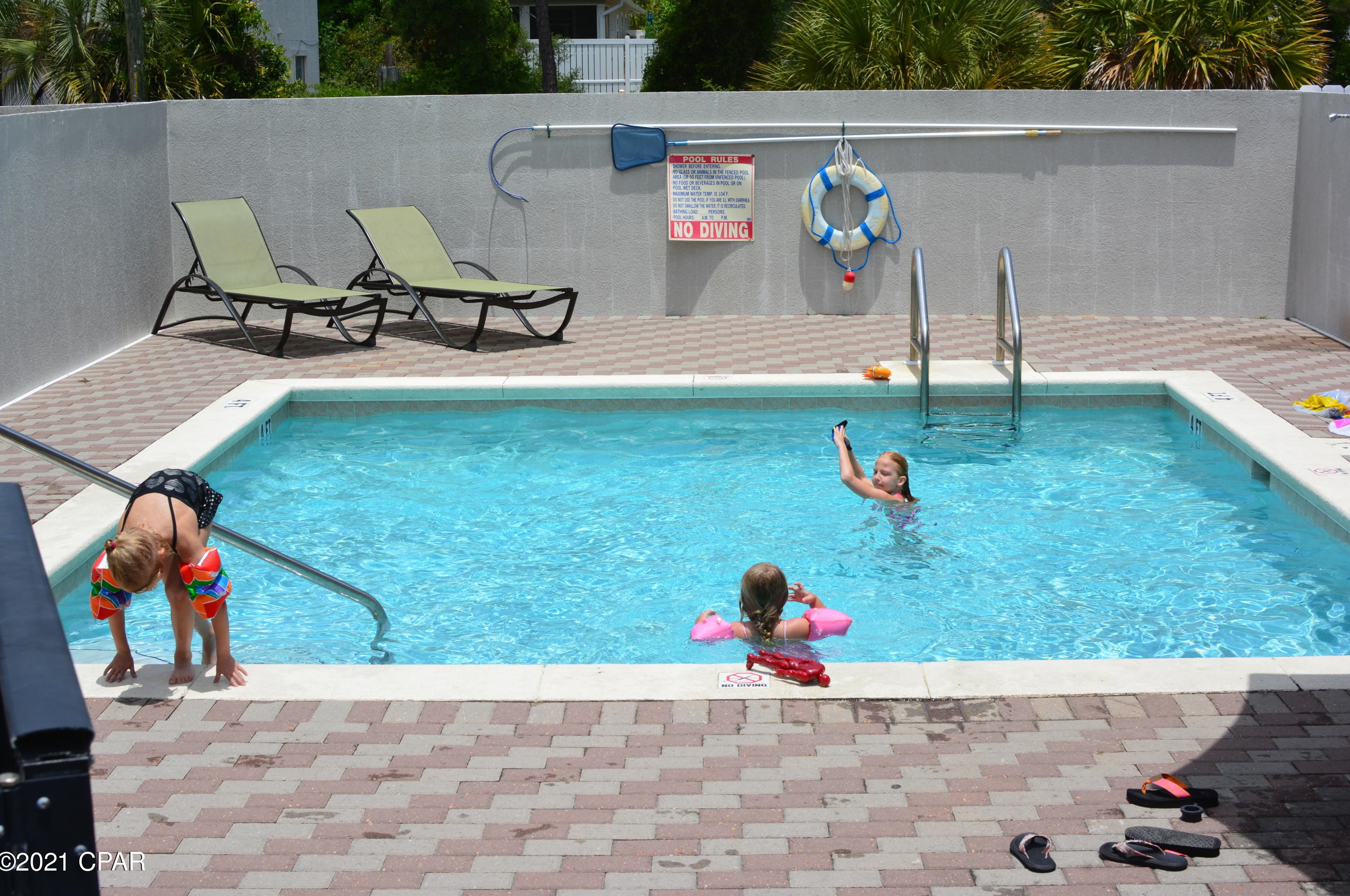 8410 Thomas Dr, Panama City FL  32408-4756 exterior