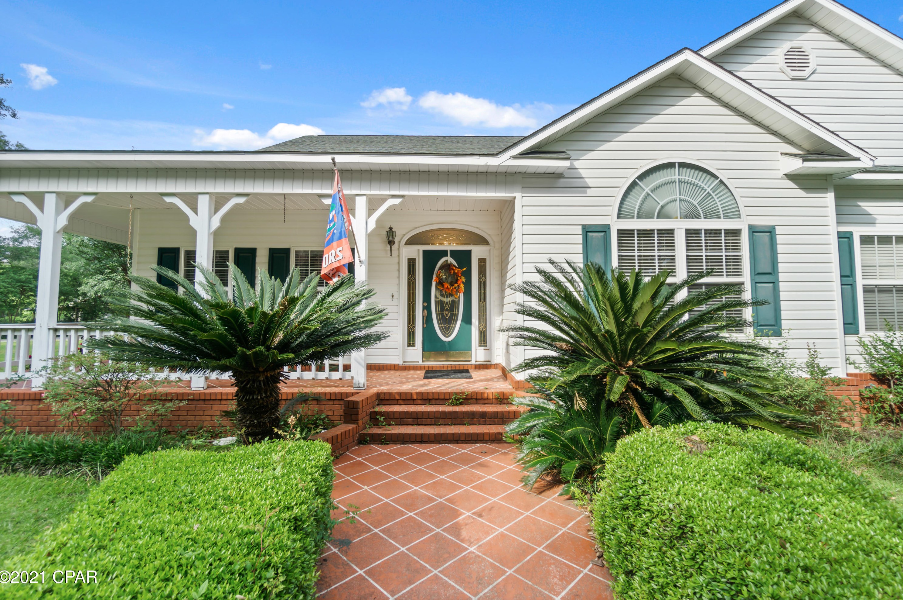 5046 Peanut Rd, Graceville, FL 32440
