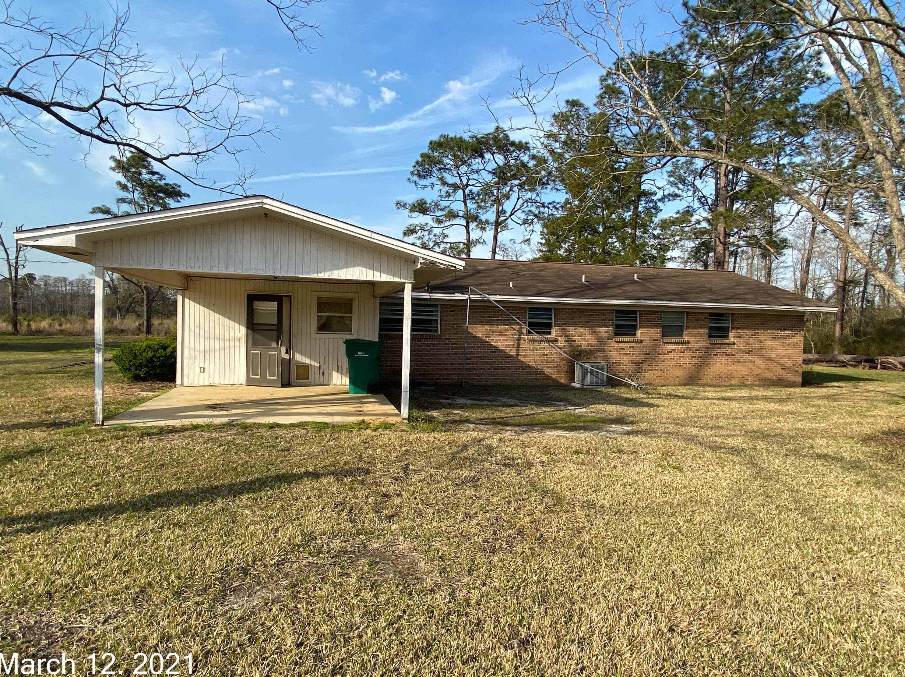541 Gum Creek Rd, Graceville, FL 32440