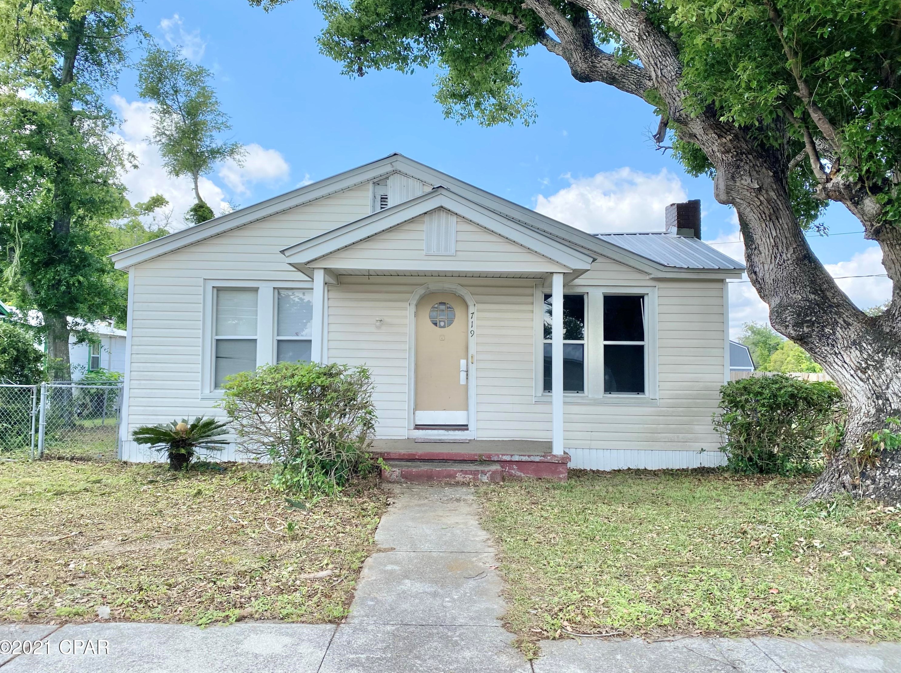 719 Mckenzie Ave, Panama City, FL 32401-2913
