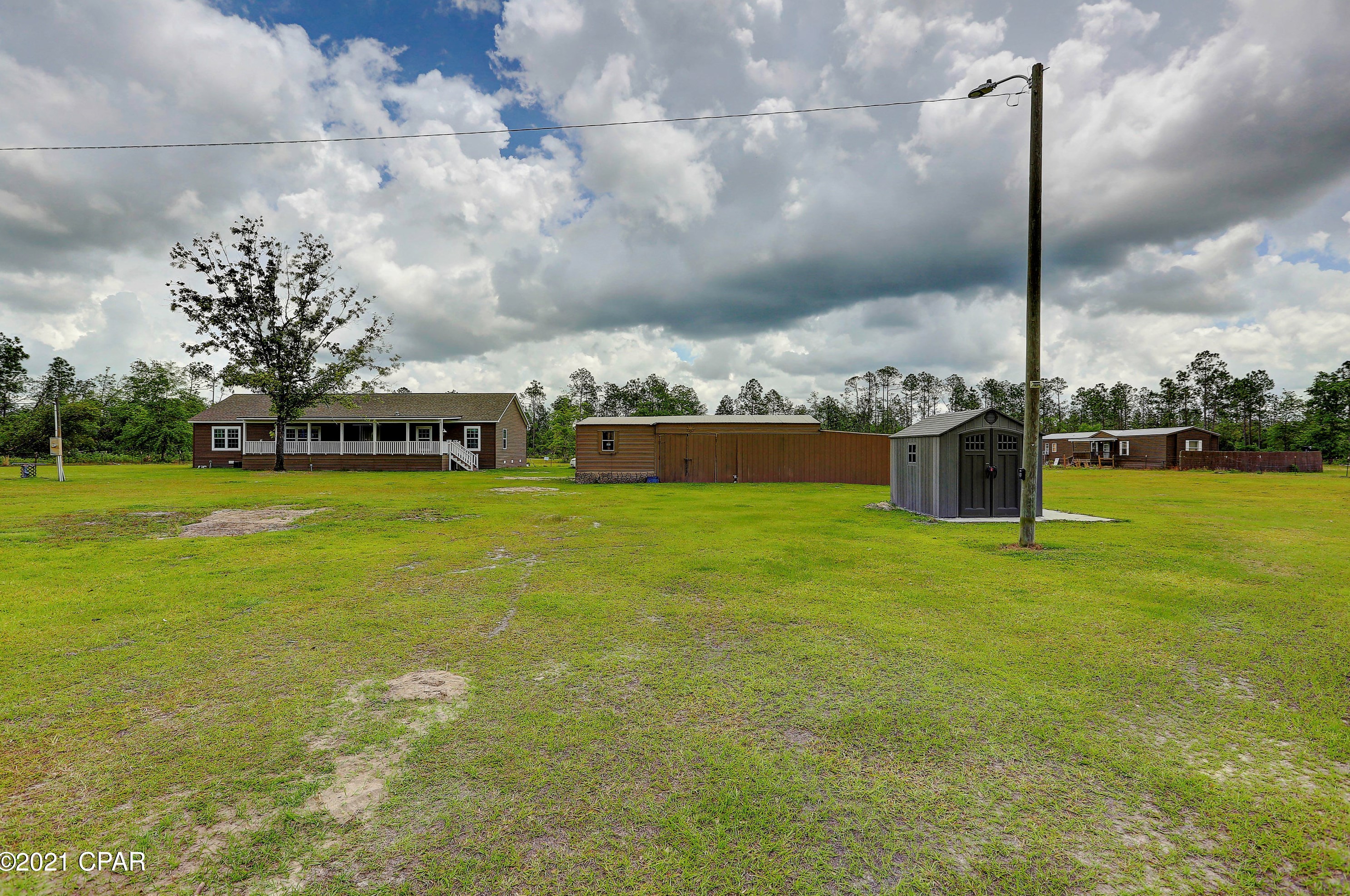19220 Ross Rd, Fountain, FL 32438
