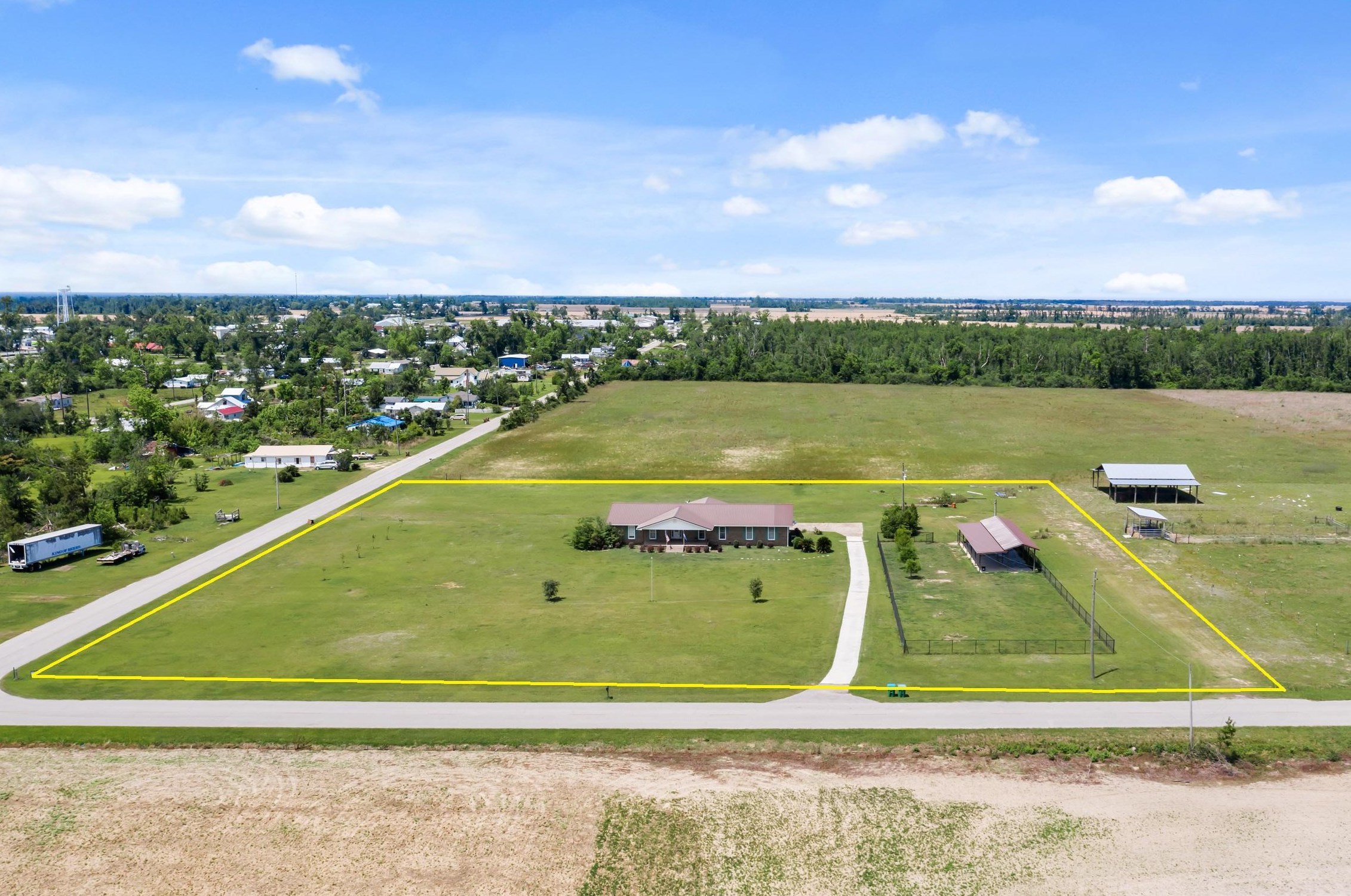 16668 Ne Hanna Tower Rd, Altha, FL 32421