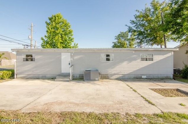 2821 Frankford Ave, Panama City FL  32405-2831 exterior