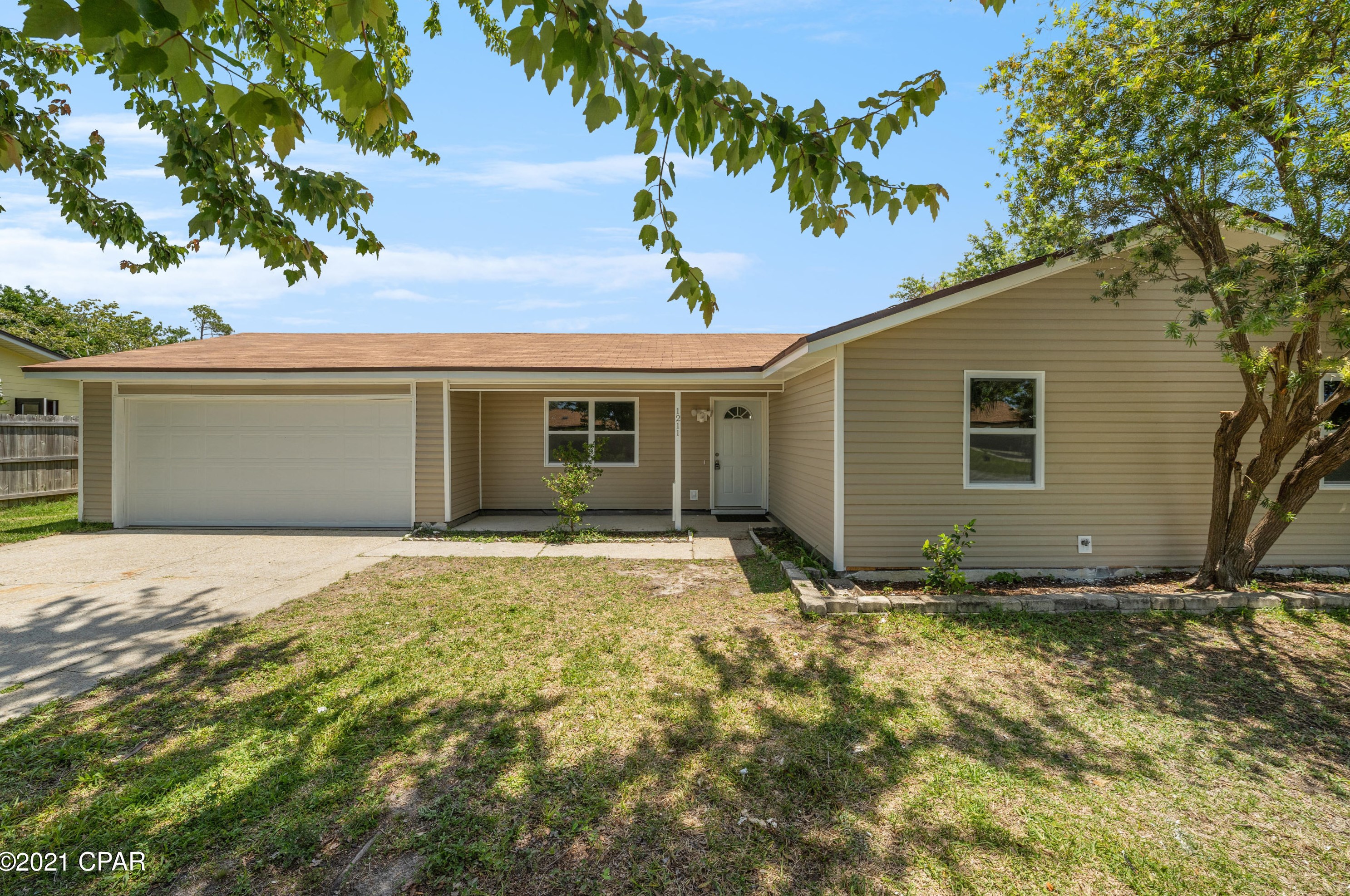 1211 Tammy Ln, Panama City, FL 32404-9019