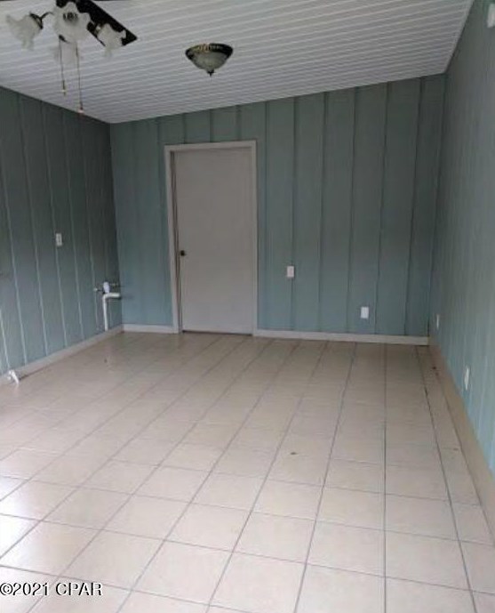 1780 Steverson Rd, Caryville FL  32425-5604 exterior