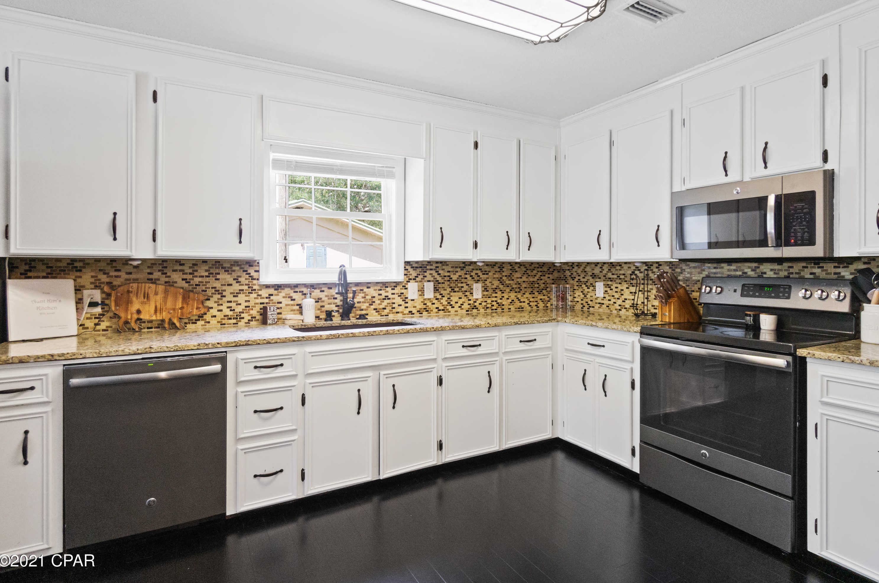 1780 Steverson Rd, Caryville FL  32425-5604 exterior