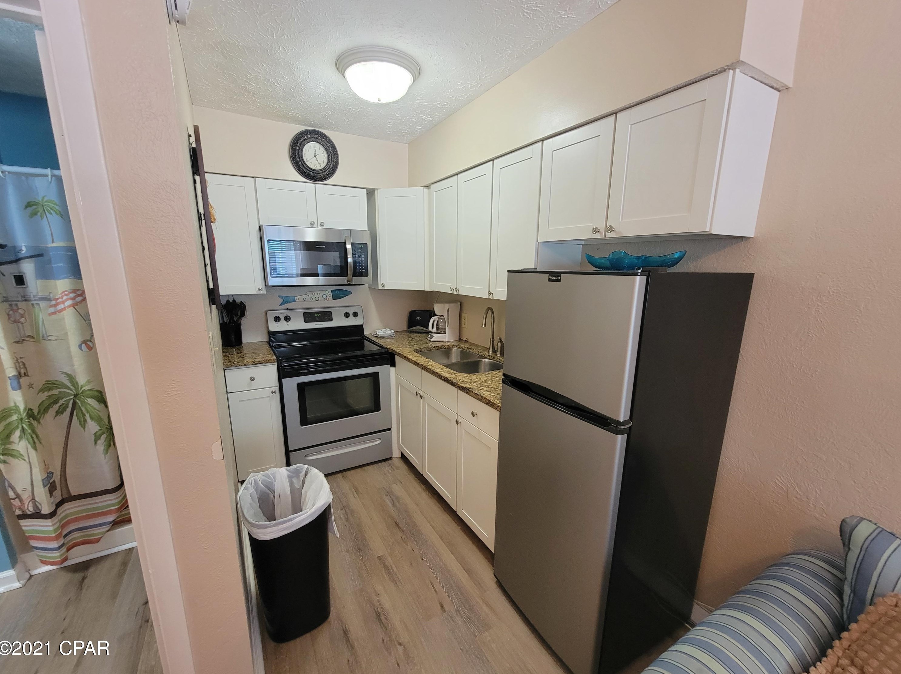 8618 Surf Dr, Panama City, FL 32408-4719