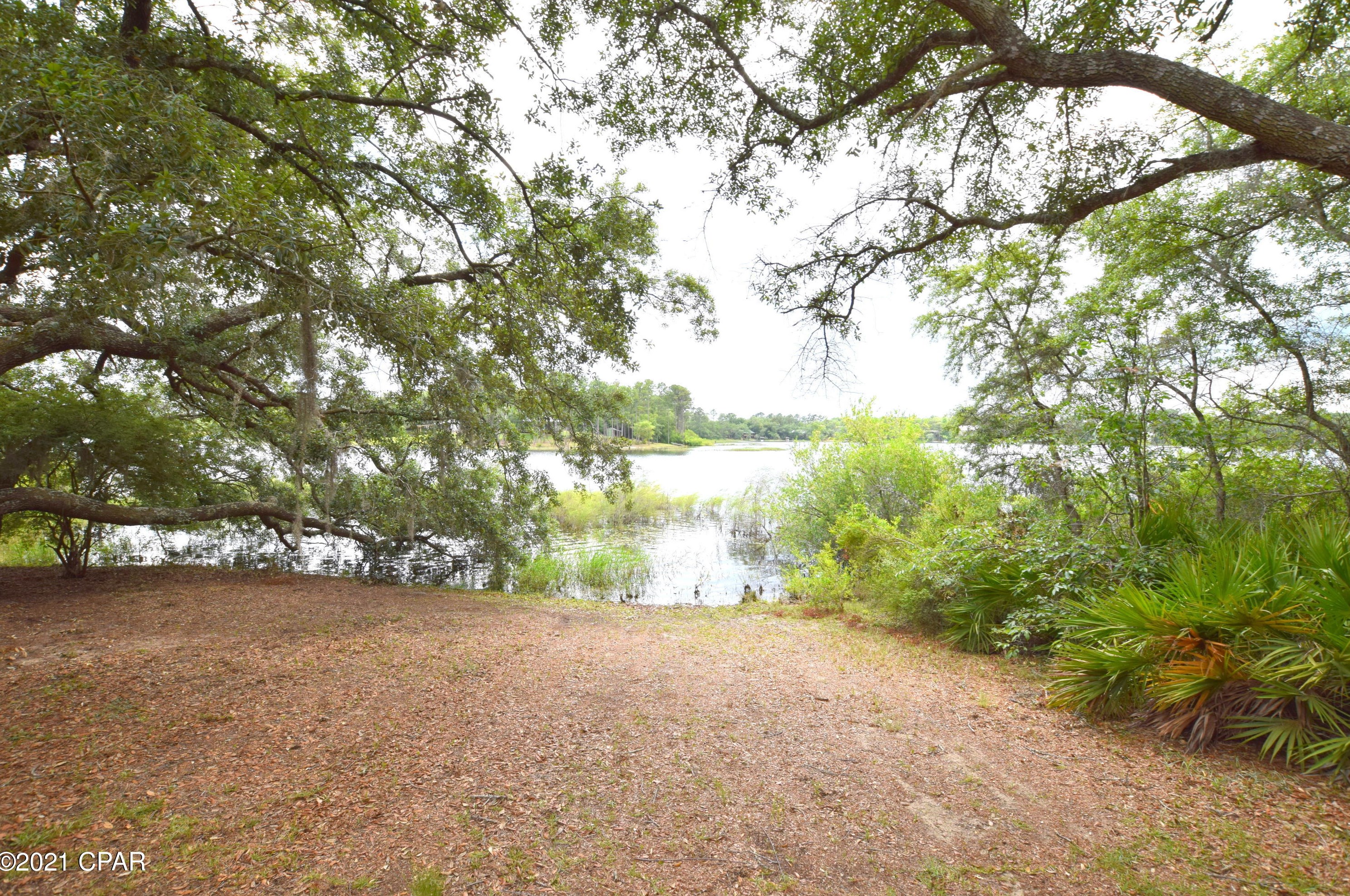 3234 Lodge Dr, Sunny Hills, FL 32428