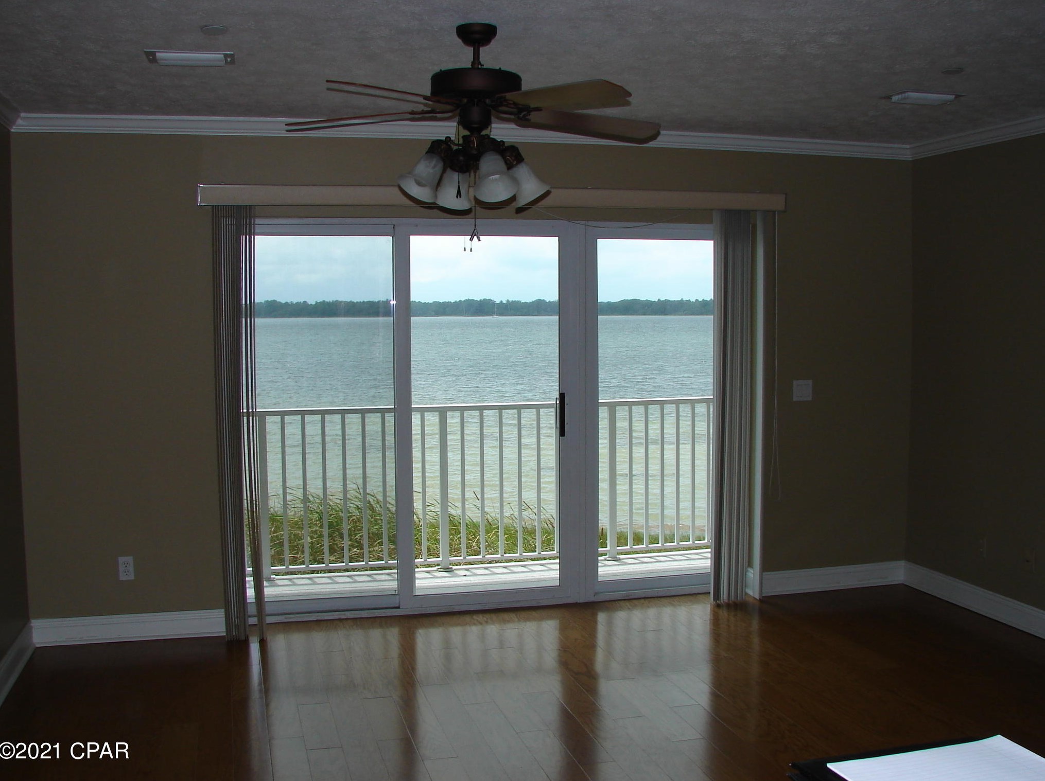 424 E Beach Dr, Panama City, FL 32401