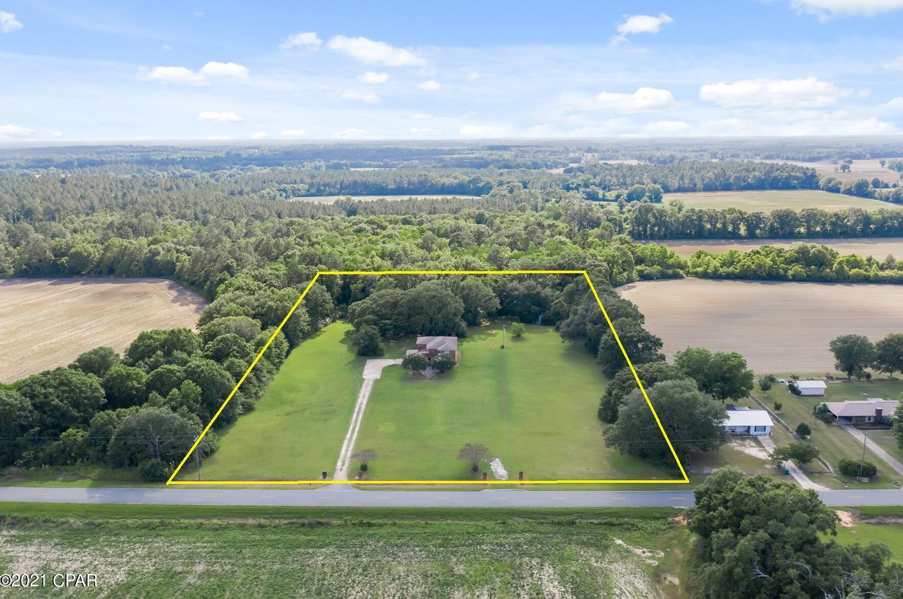 4641 Smokey Rd, Graceville, FL 32440