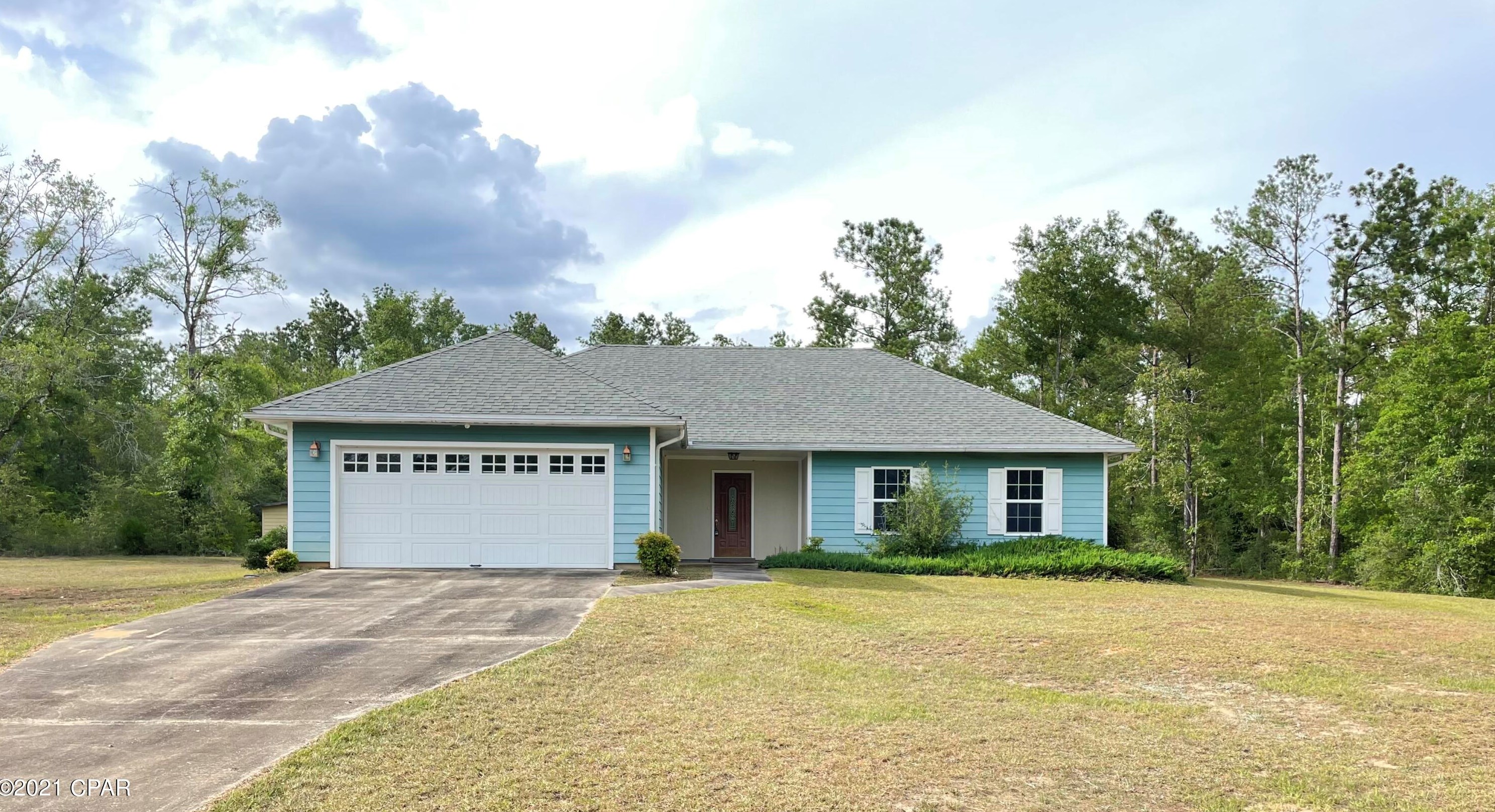 3008 Black Hills St, Alford, FL 32420
