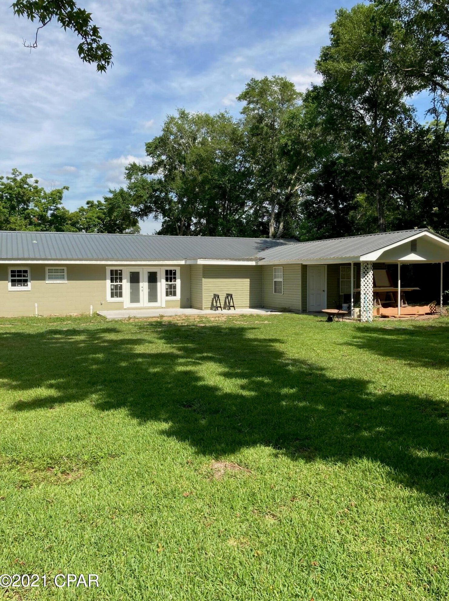 5391 Cliff St, Graceville, FL 32440