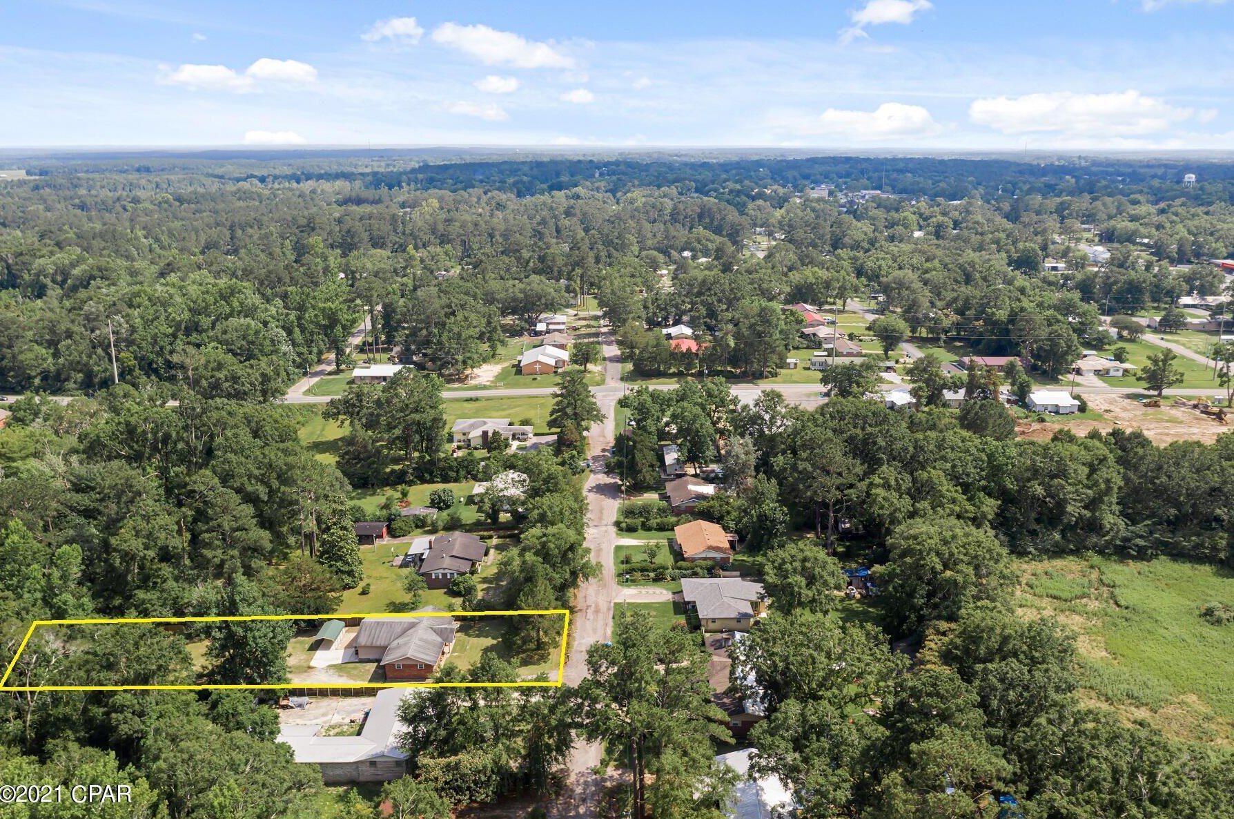 1200 State St, Caryville FL  32425-1404 exterior
