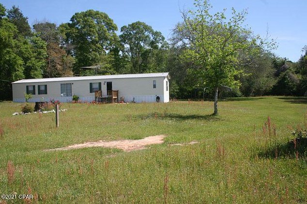 1927 Newberry Ln, Bonifay, FL 32425