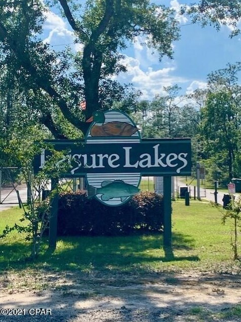 3974 Leisure Lakes Dr, Sunny Hills, FL 32428
