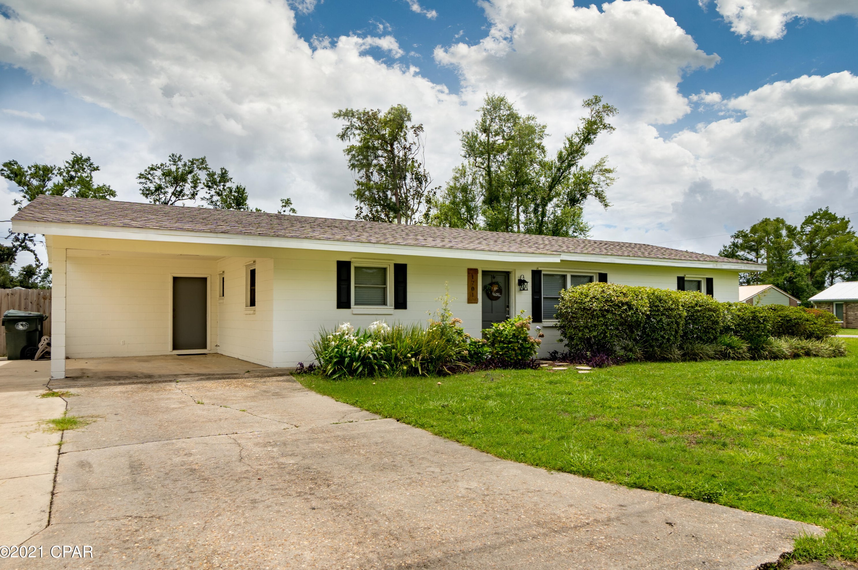1701 Montana Ave, Lynn Haven, FL 32444