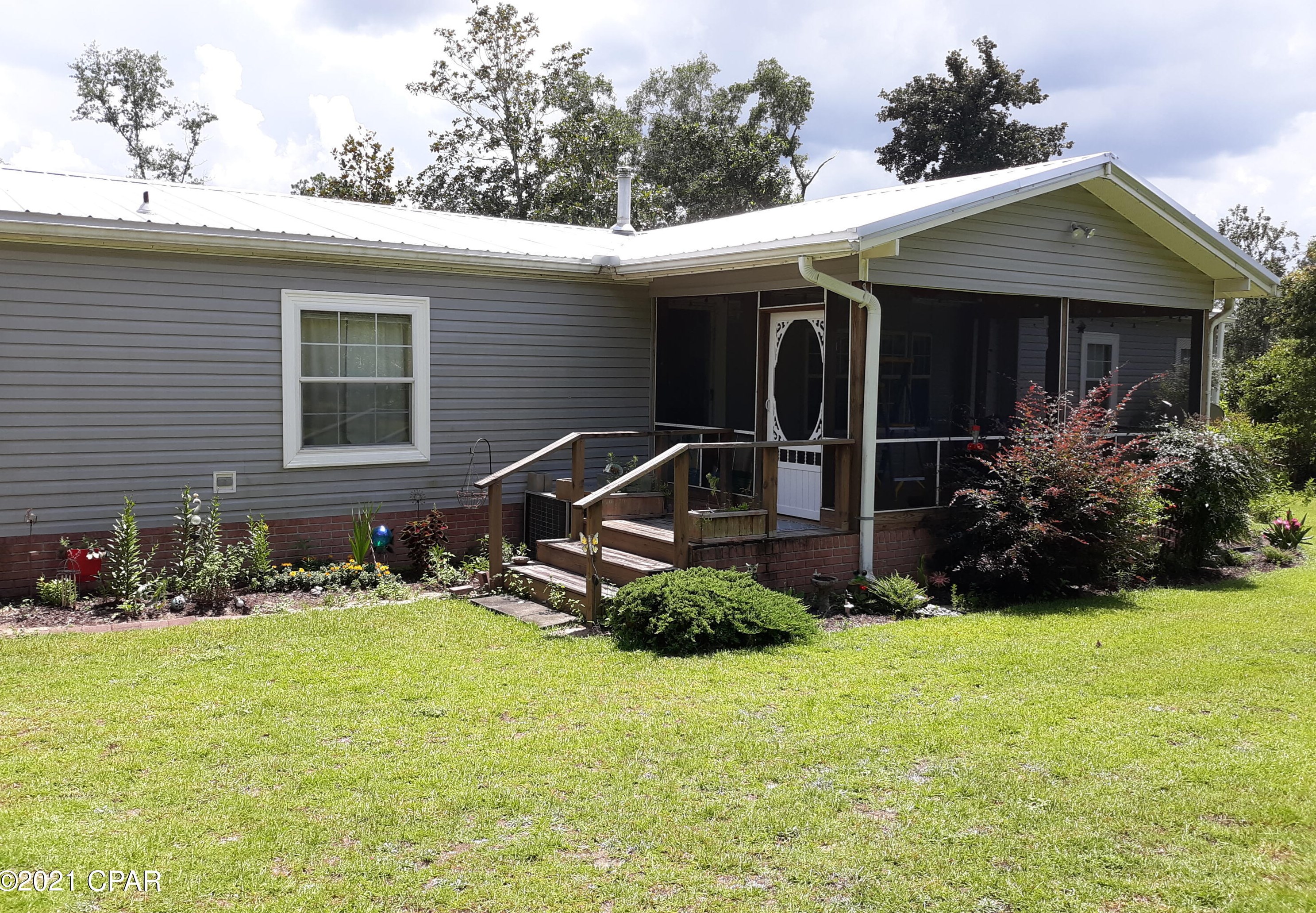 2151 Pike Pond Rd, Alford, FL 32420