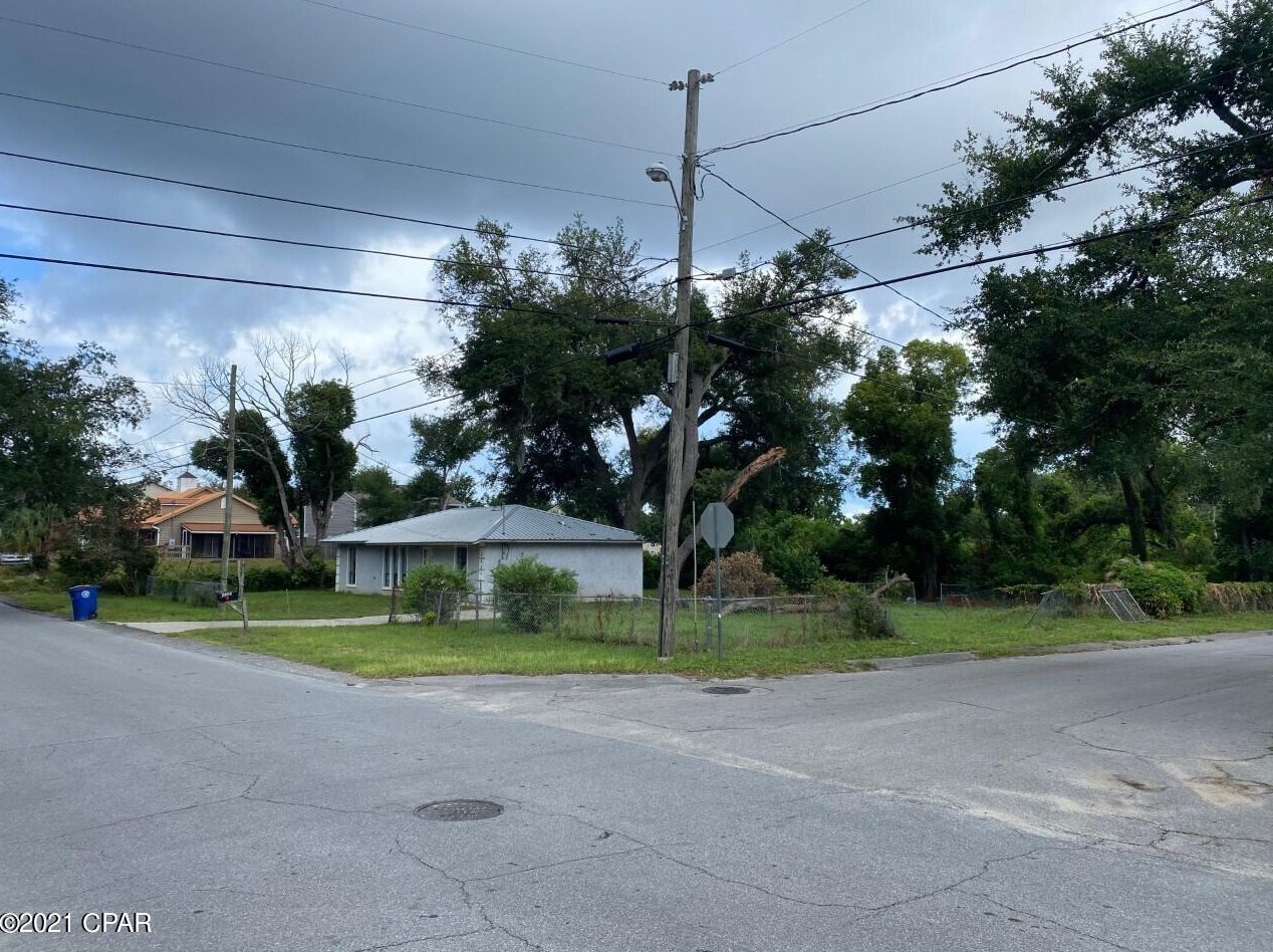 2602 12th St, Panama City FL  32401-1612 exterior