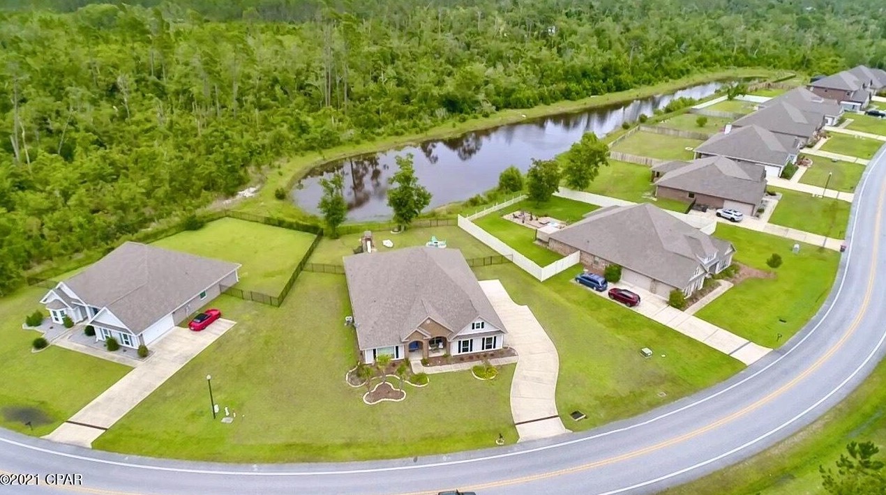 560 Fanning Bayou Dr, Panama City, FL 32409-1741
