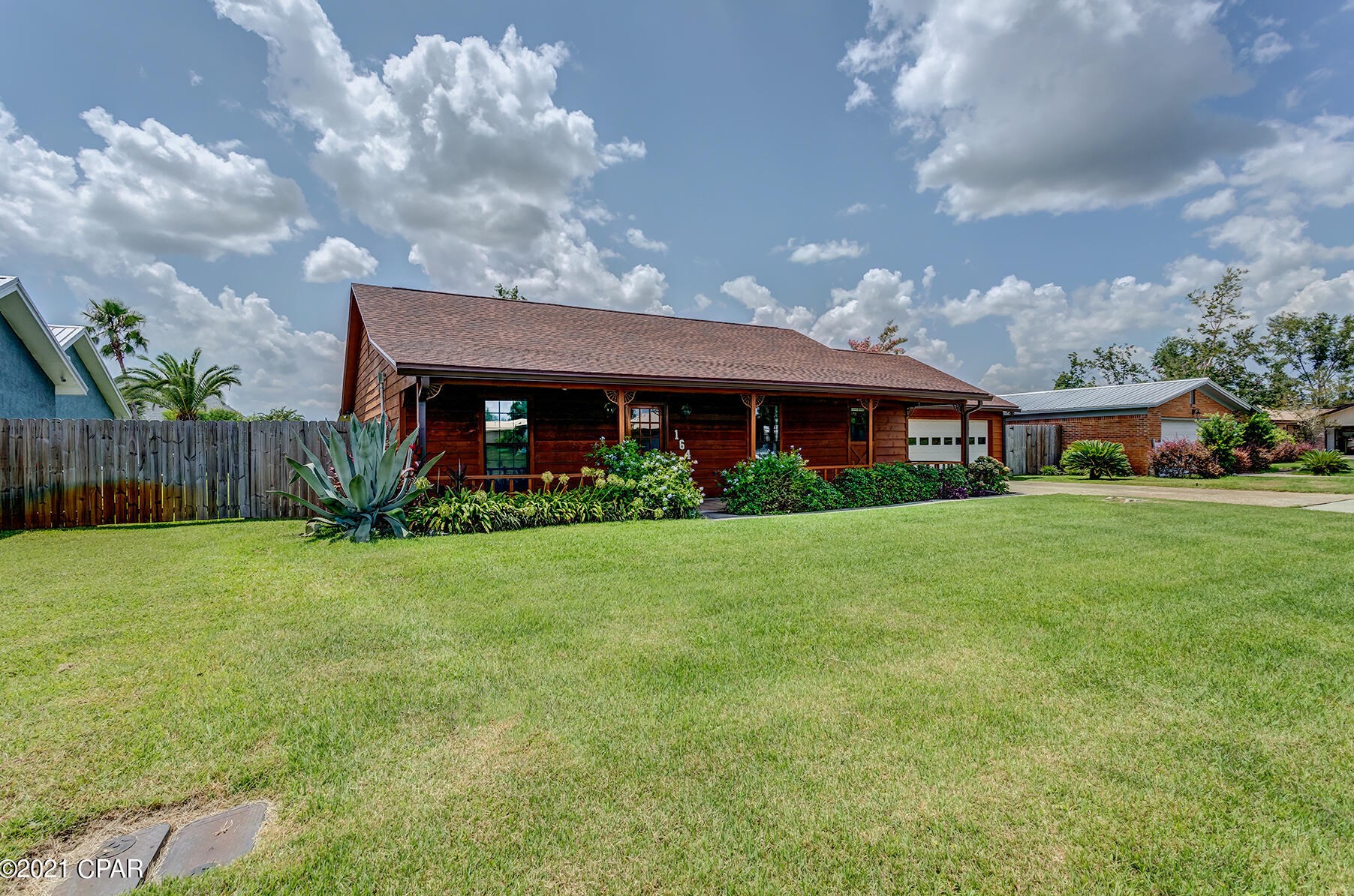 164 Derby Woods Dr, Lynn Haven, FL 32444