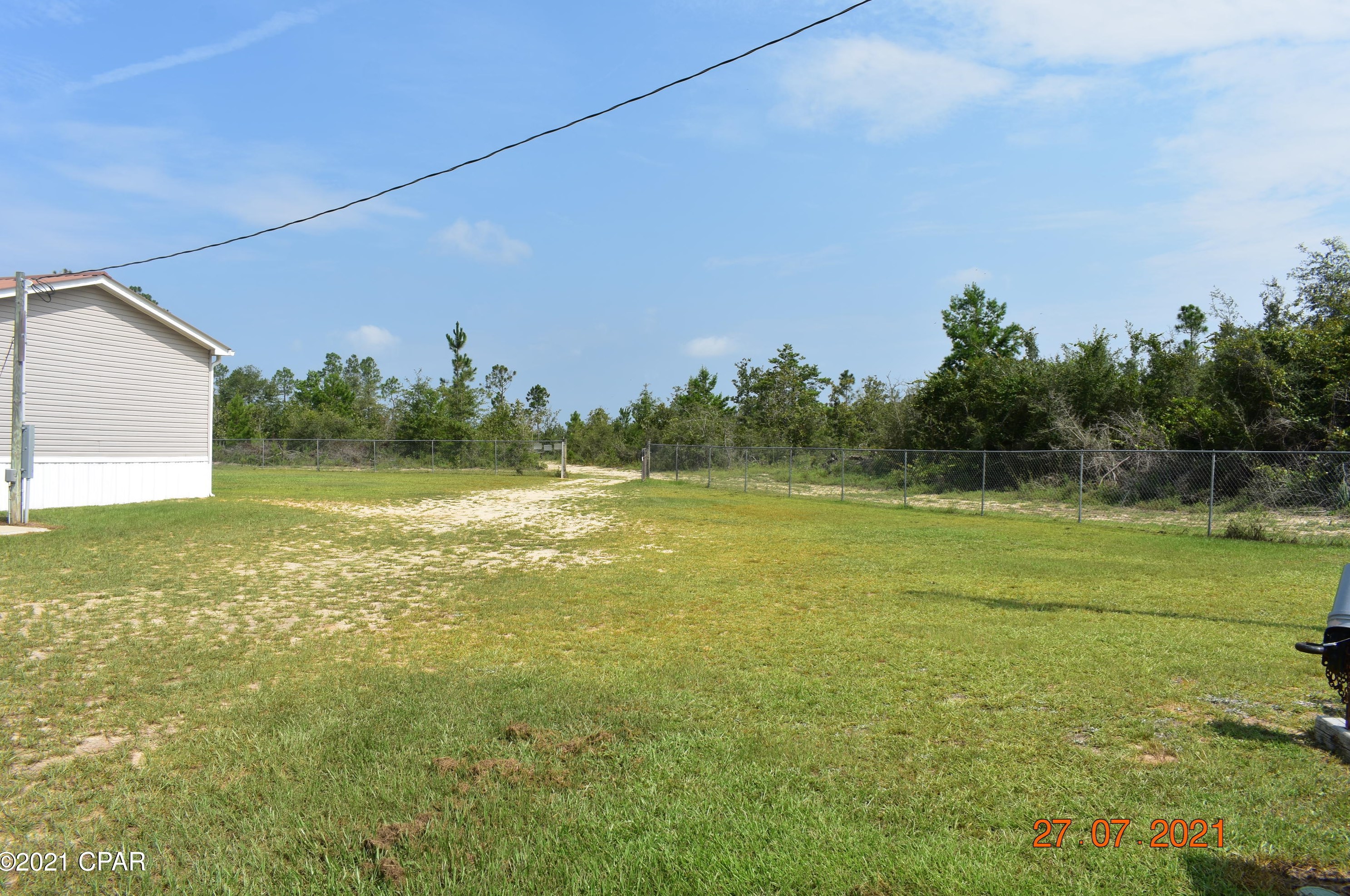 415 Red Deer Rd, Sunny Hills, FL 32428