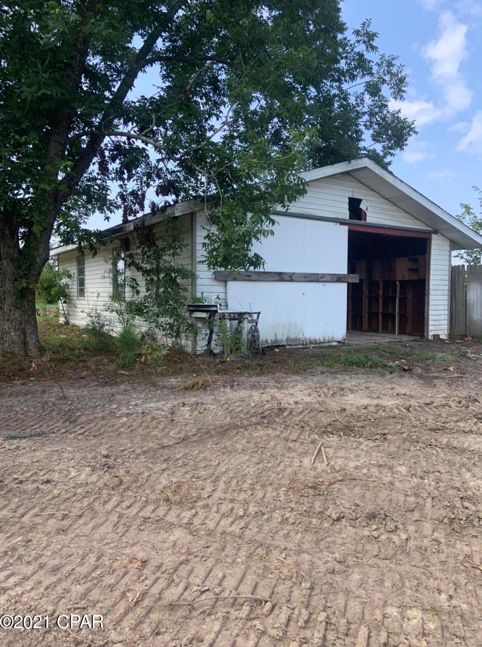 7815 Lake Seminole Rd, Sneads, FL 32460