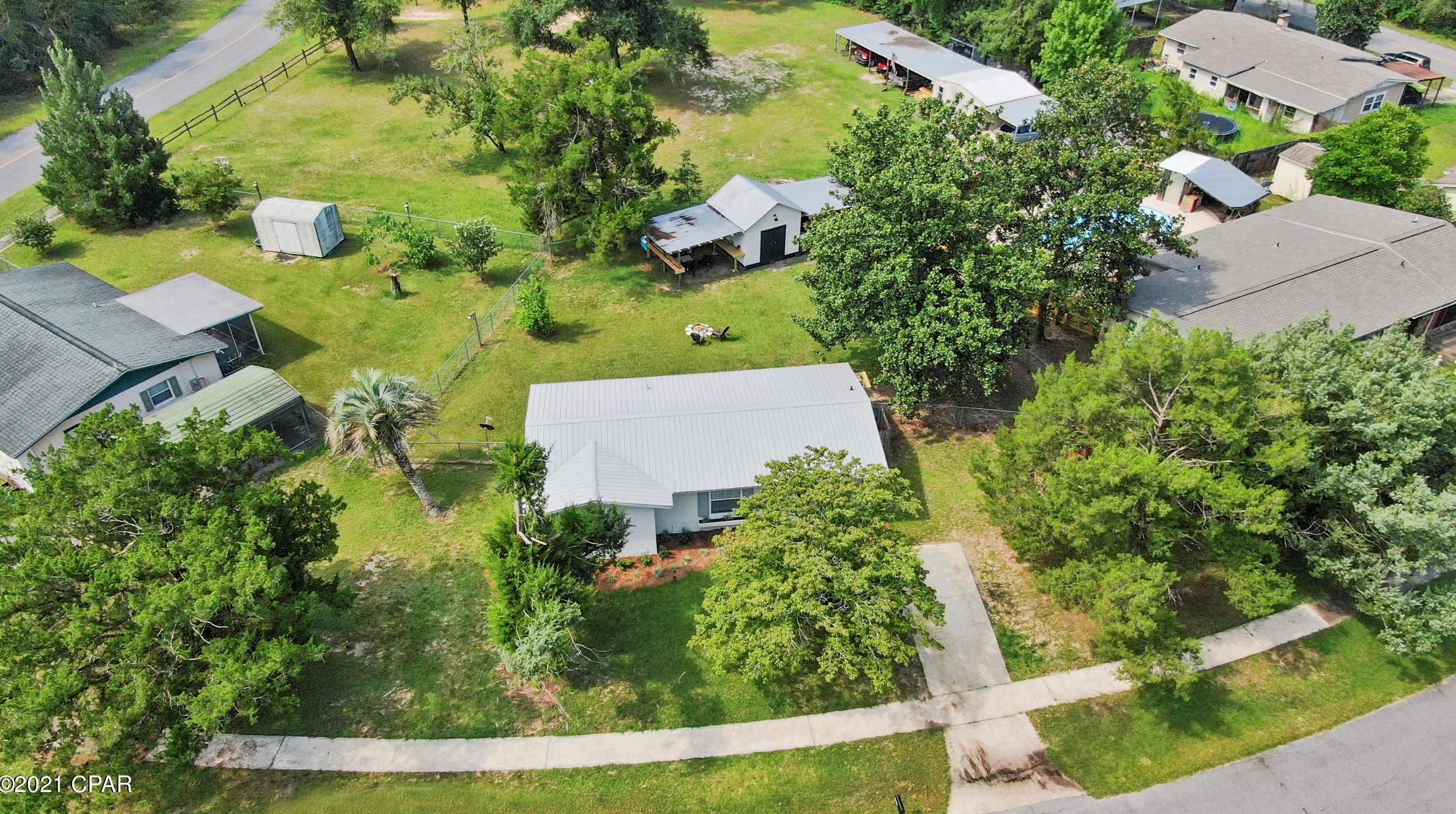 1749 Salem Dr, Sunny Hills, FL 32428