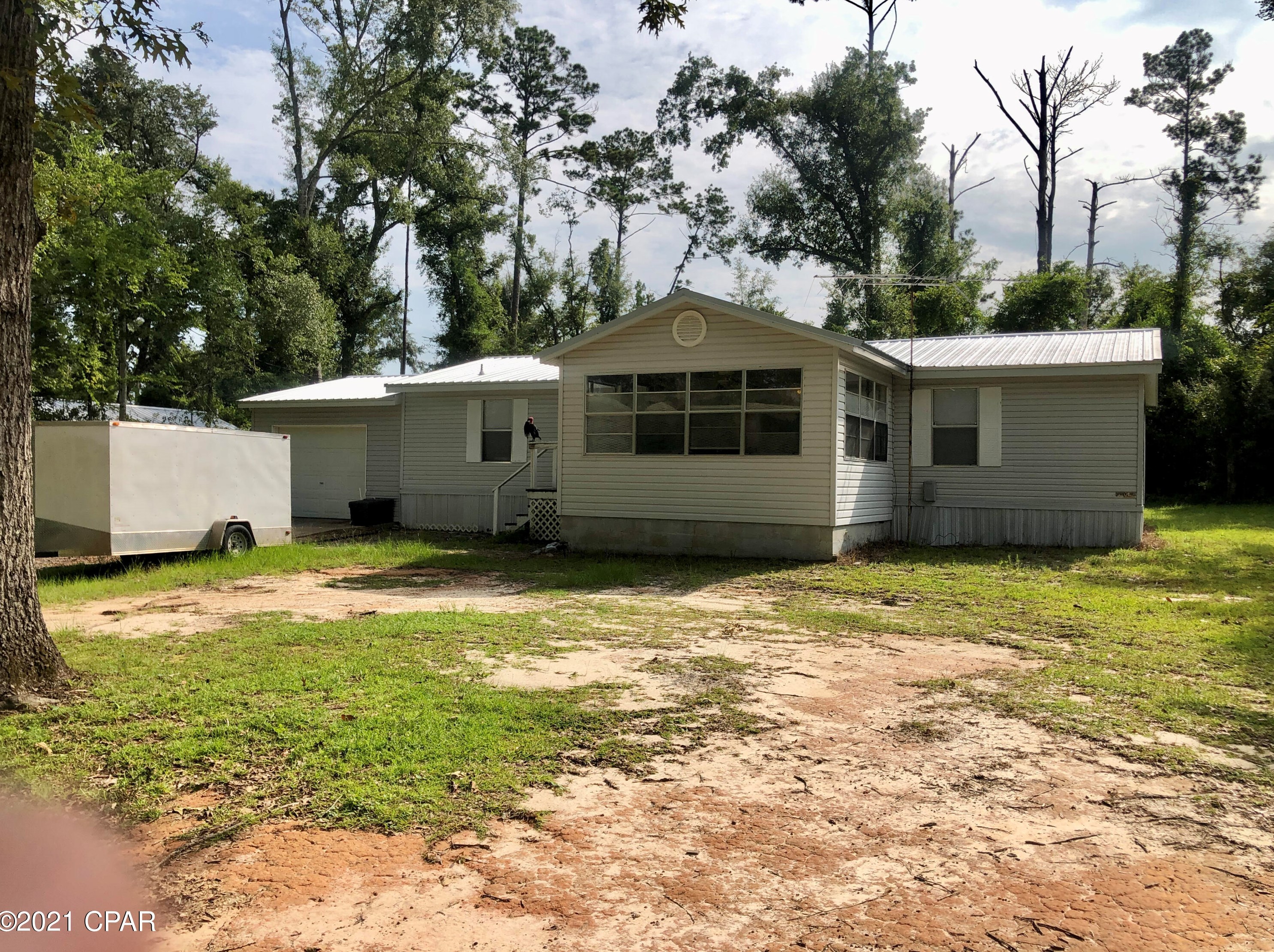 2960 Hillcrest Dr, Marianna, FL 32448