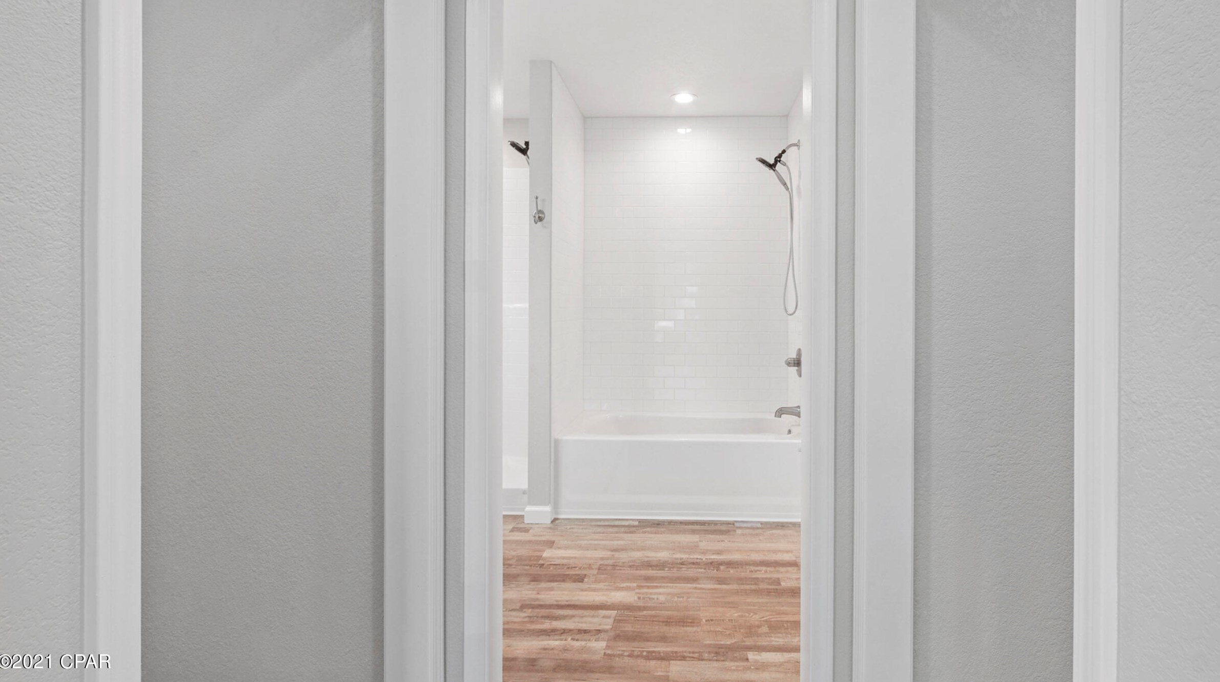 1016 Scenic Hill Circle Dr, Bonifay FL  32425-3025 exterior