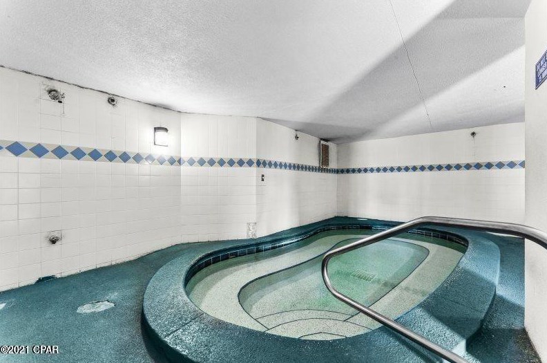 8743 Thomas Dr, Panama City FL  32408-4012 exterior