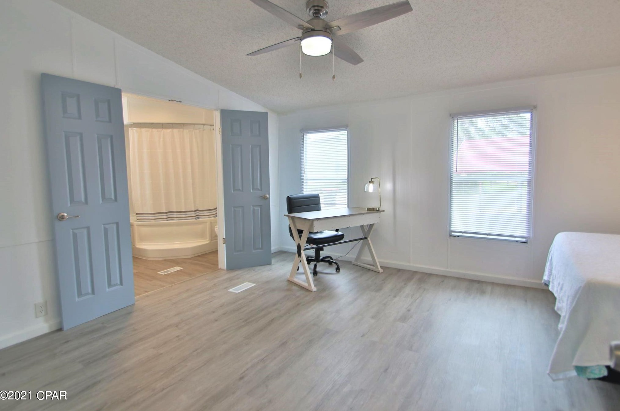 6905 Sunrise Dr, Panama City FL 32407-5588 exterior