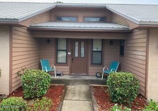 136 Grand Lagoon Shores Dr, Panama City, FL 32408-5131
