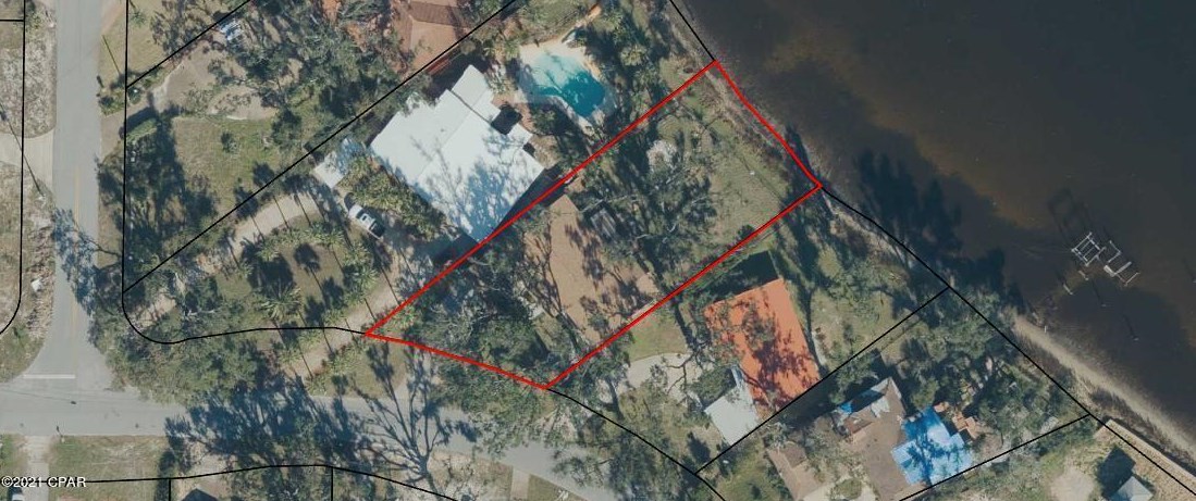 3709 Shoreline Cir, Panama City FL  32405-1213 exterior