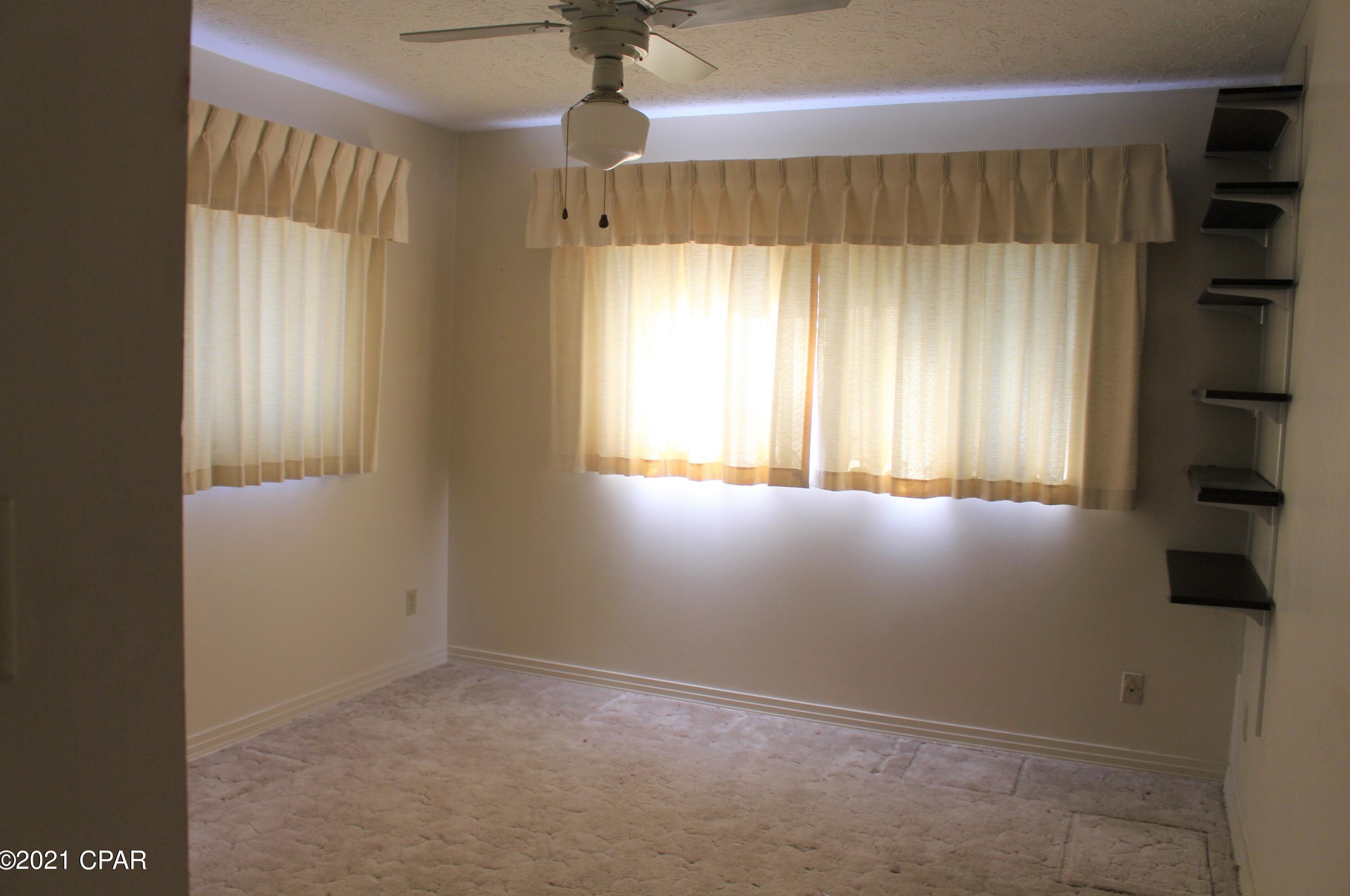 3709 Shoreline Cir, Panama City FL  32405-1213 exterior