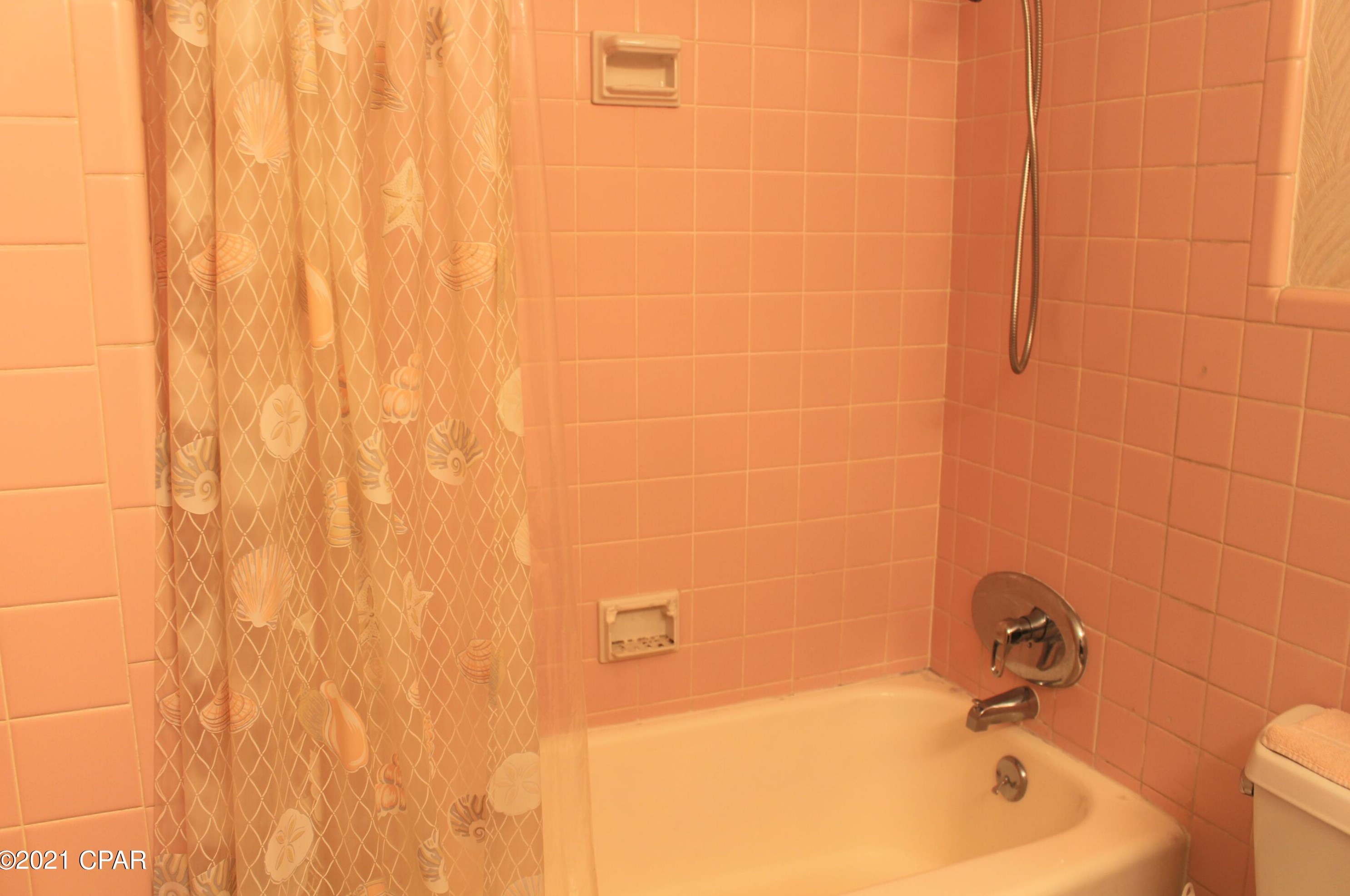 3709 Shoreline Cir, Panama City FL  32405-1213 exterior