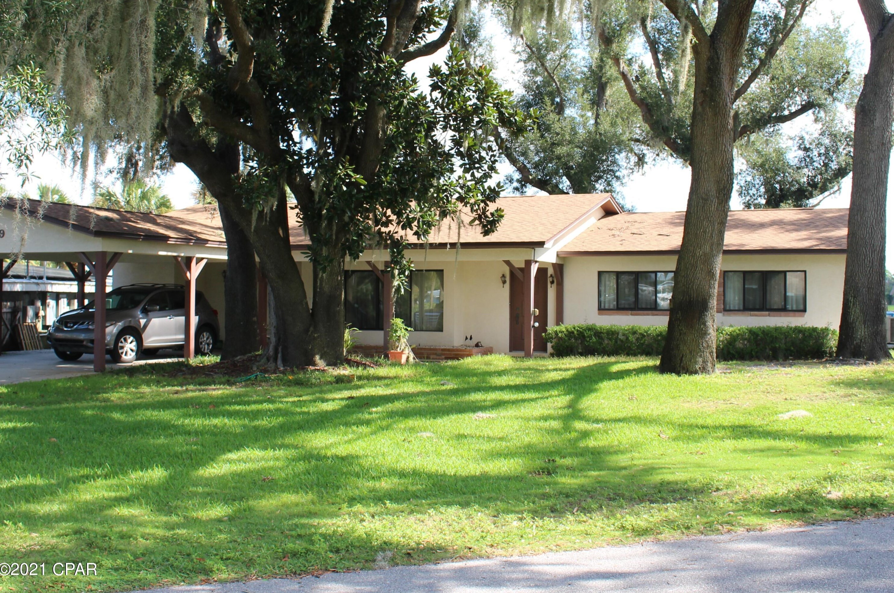3709 Shoreline Cir, Panama City FL  32405-1213 exterior