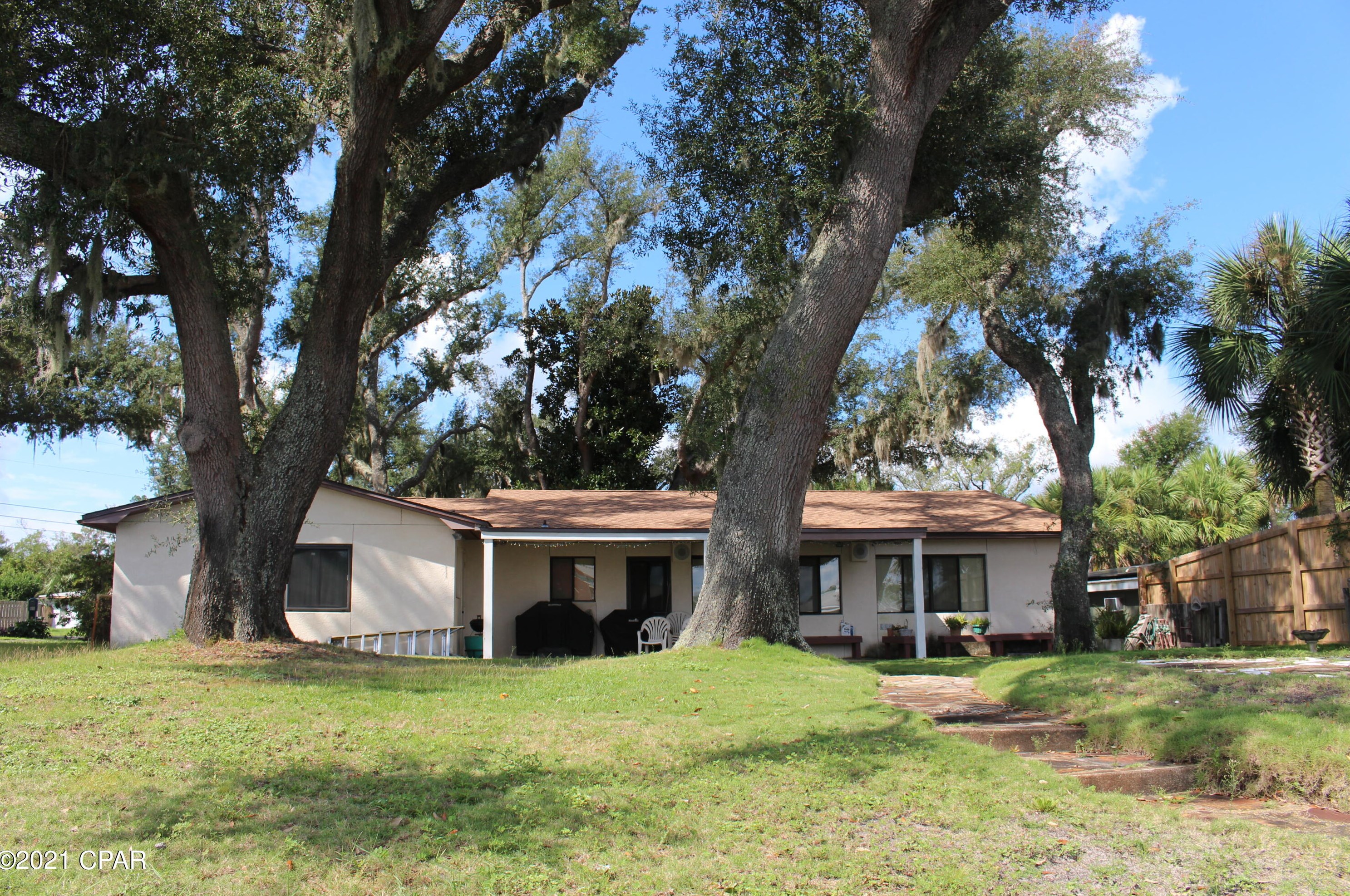 3709 Shoreline Cir, Panama City FL  32405-1213 exterior