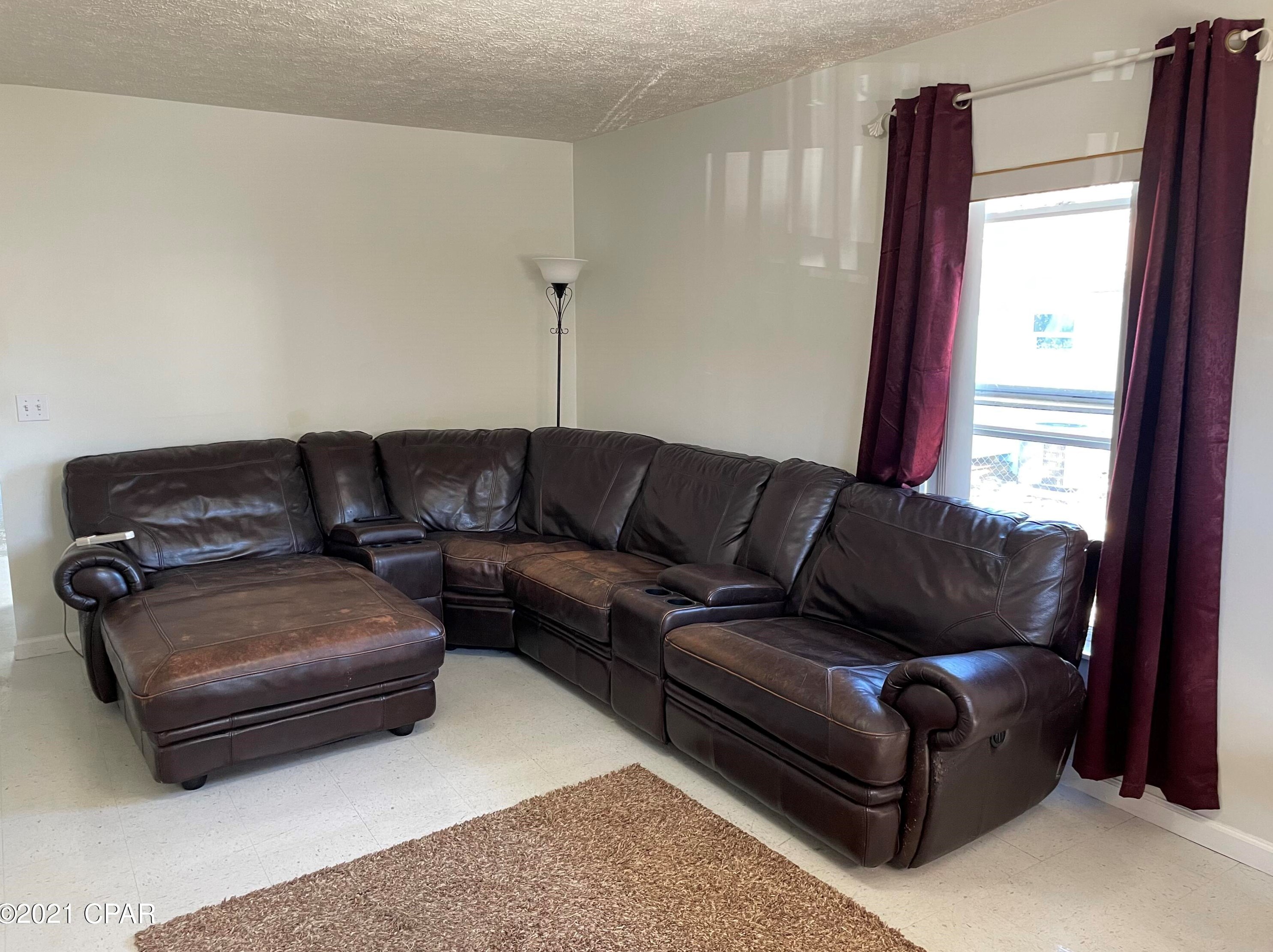 21512 Palm Ave, Panama City, FL 32413-7907