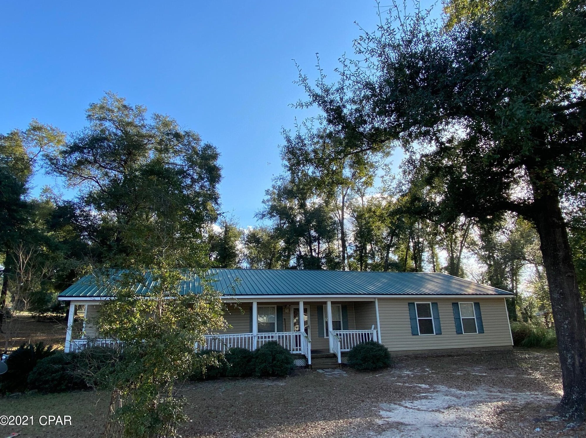 7891 Suellen St, Sneads, FL 32460