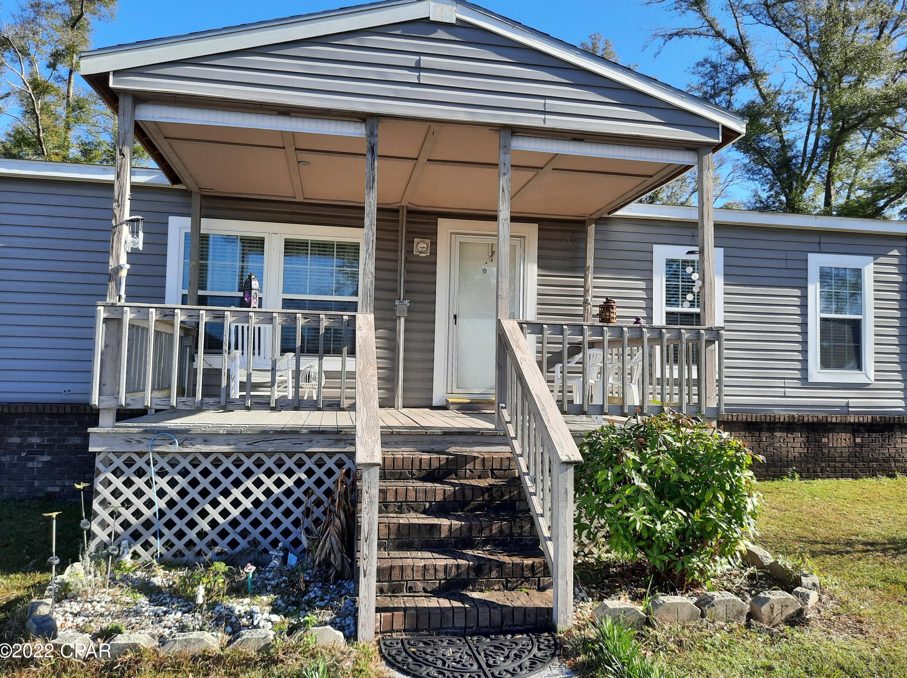 4911 Davis Dr, Marianna, FL 32446