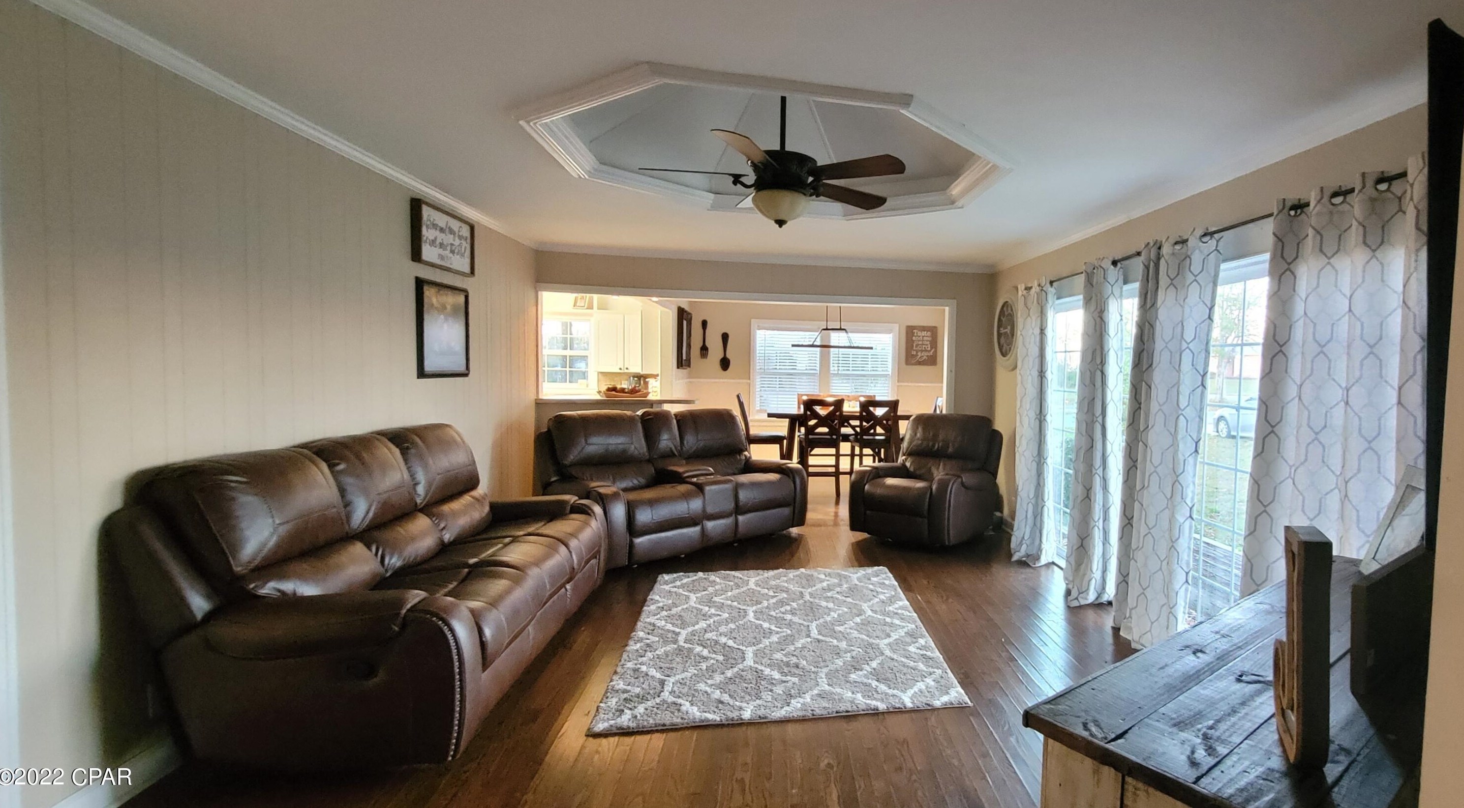 3037 6th St, Marianna, FL 32446