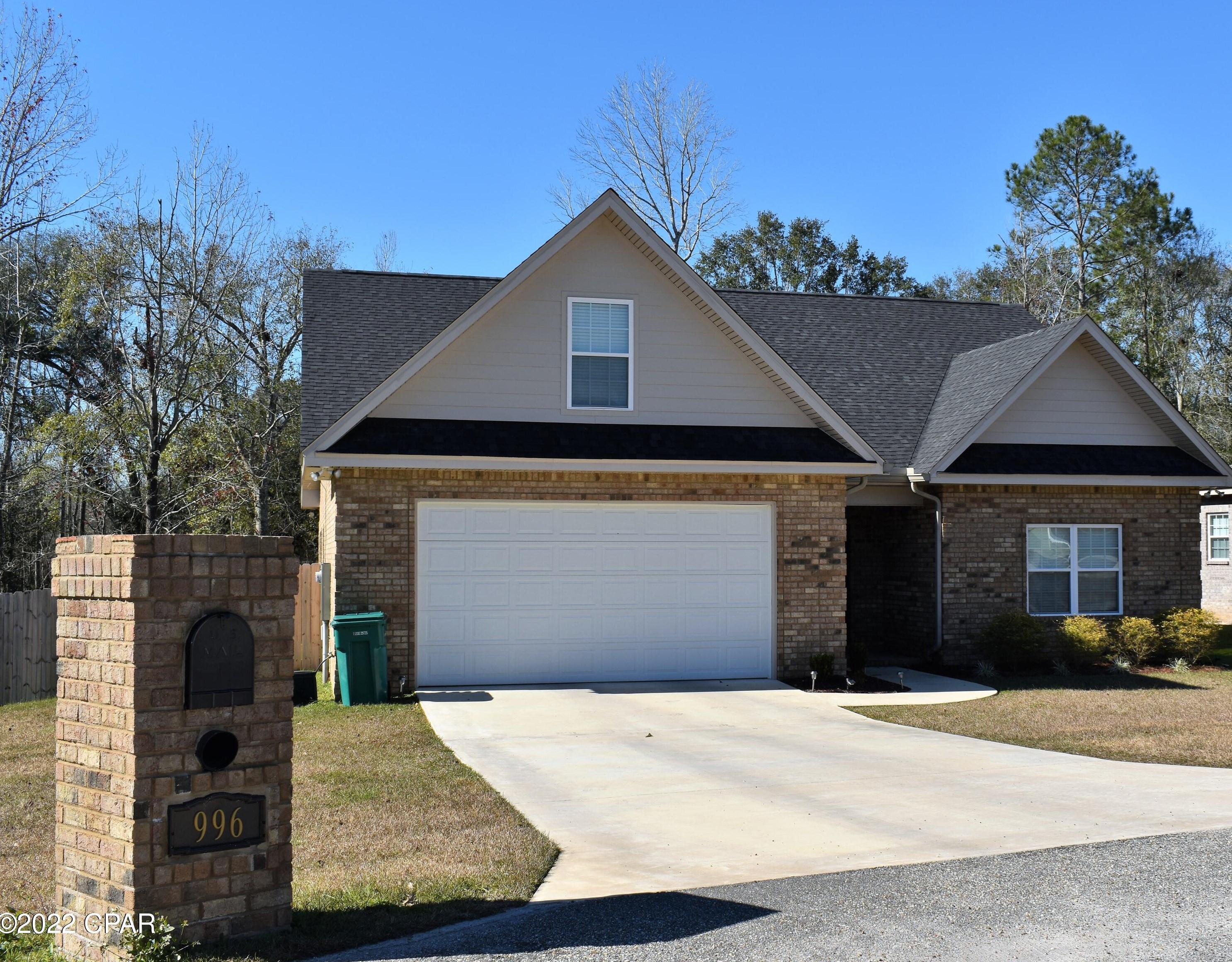 996 Haywood Dr, Sunny Hills, FL 32428