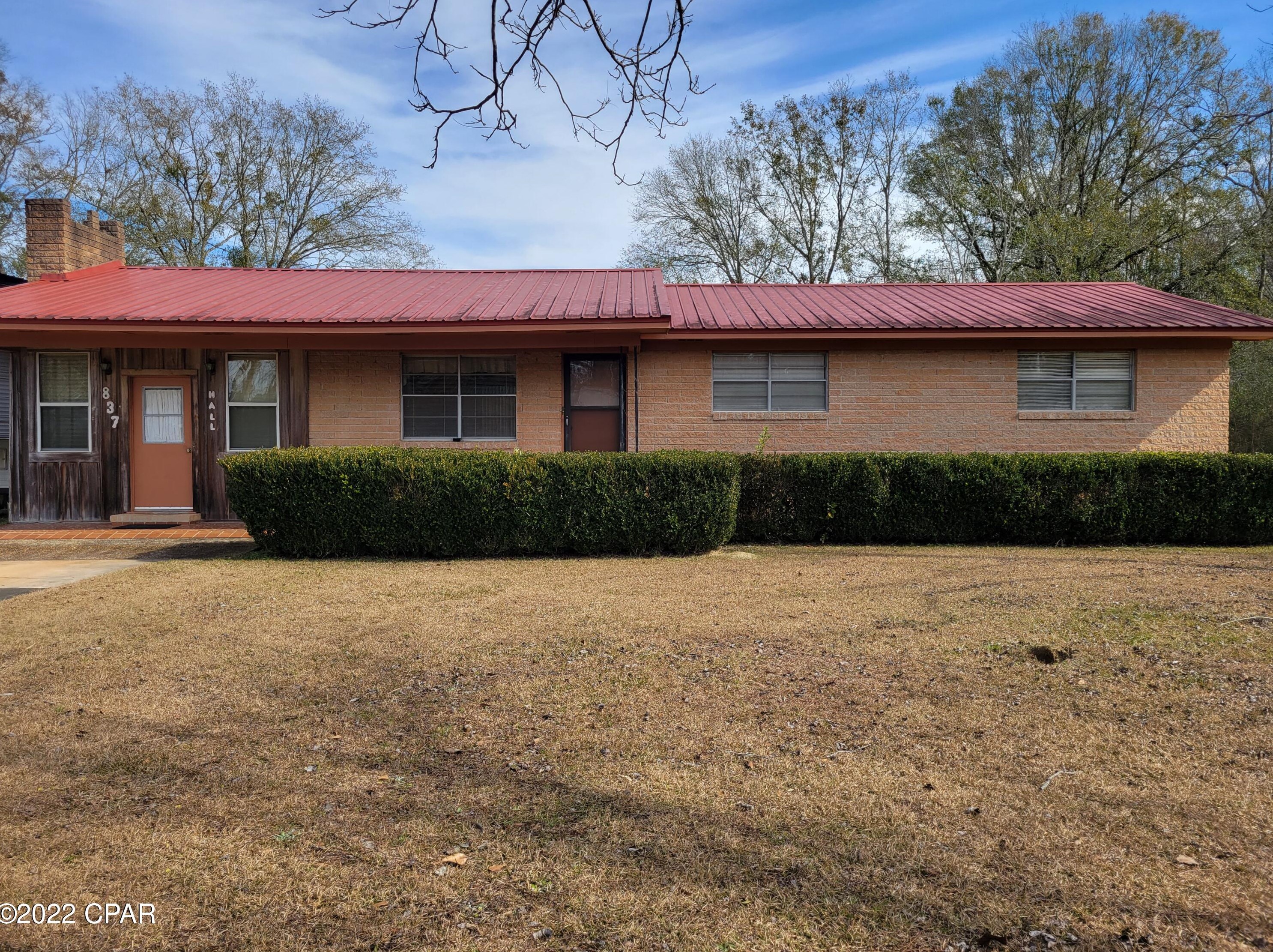 837 Maple St, Sunny Hills, FL 32428