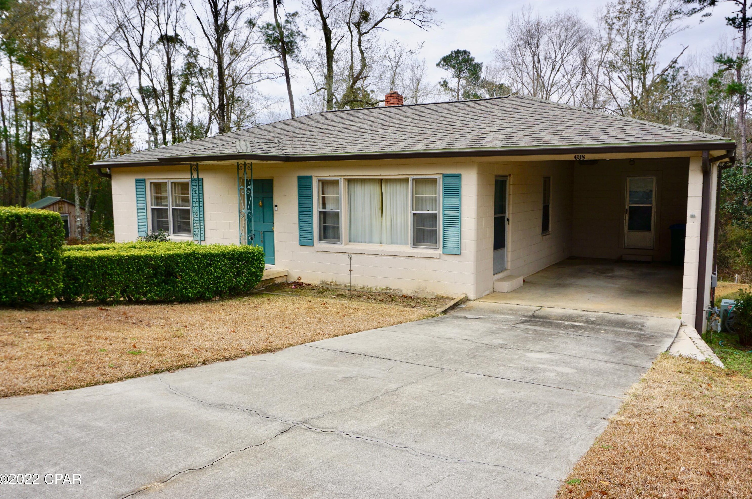 638 Gregory St, Chattahoochee, FL 32324