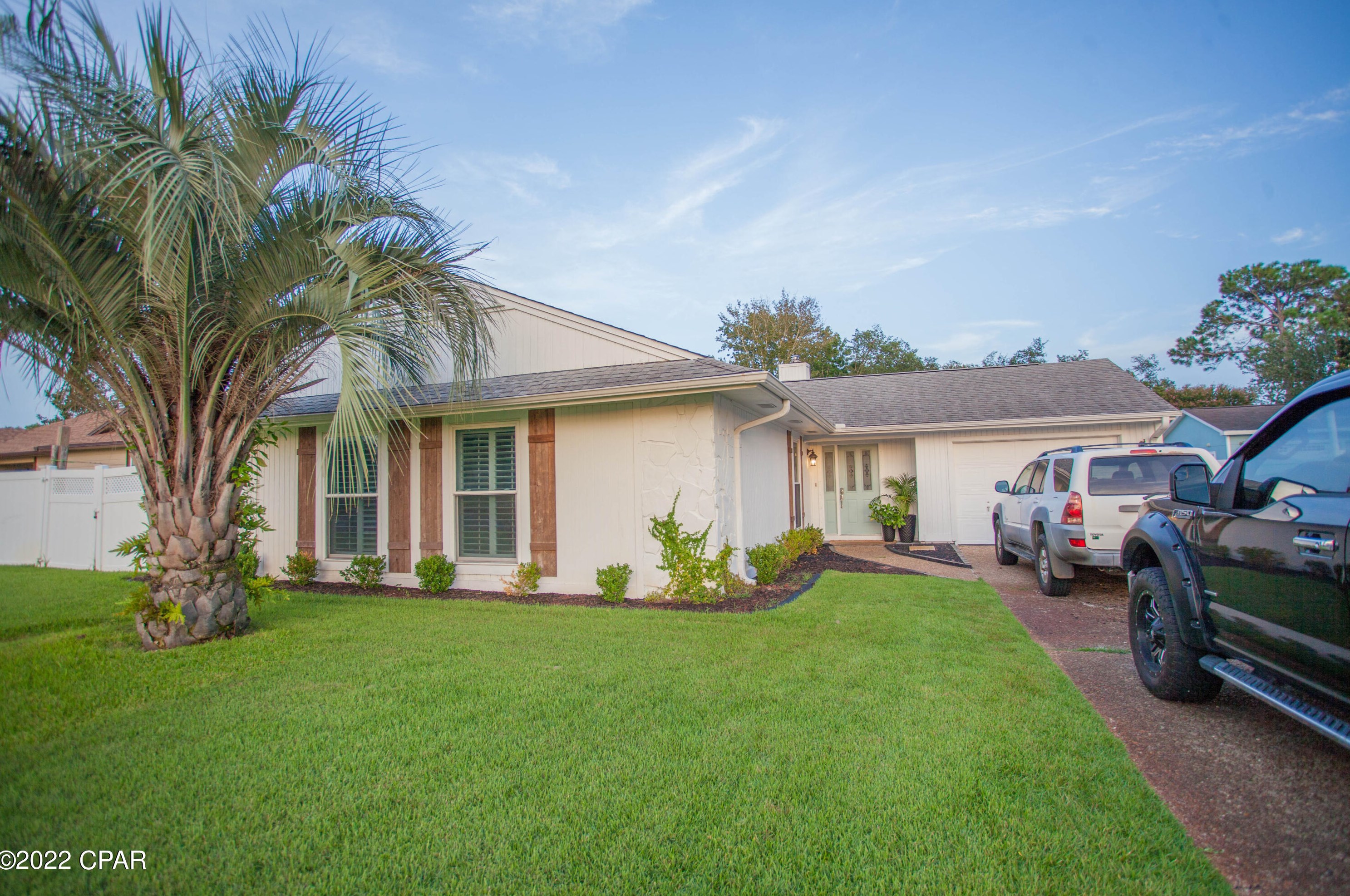 554 Lagoon Oaks Dr, Panama City, FL 32408-5222