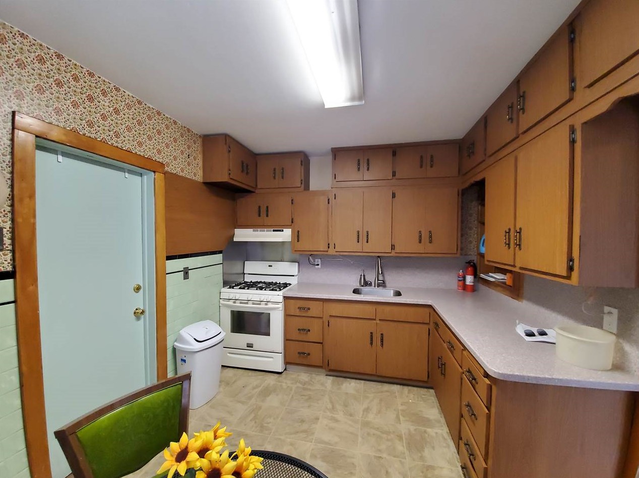 20 N Farview Ave #c, Paramus, NJ 07652